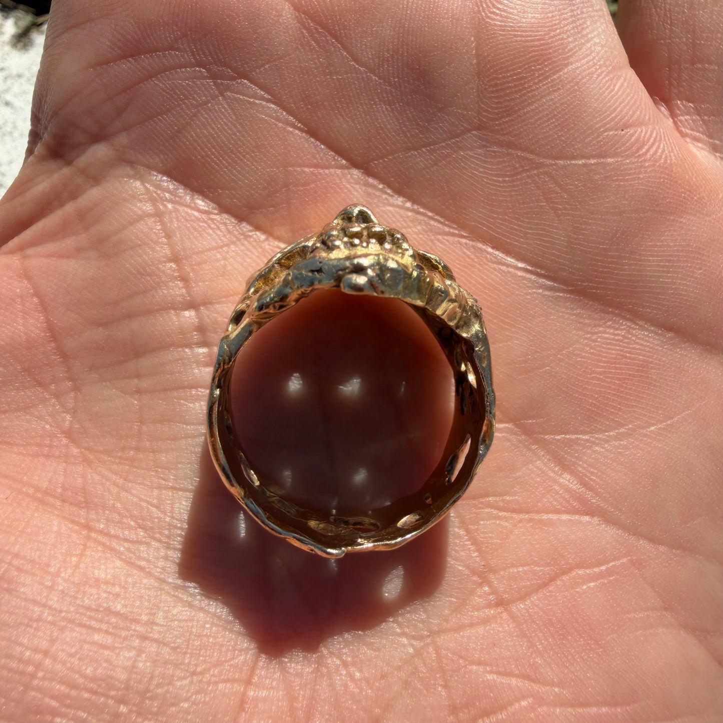 Vintage Solid 14k Yellow Gold Natural Diamond Encrusted Brutalist Ghoulish Skull Ring (11)