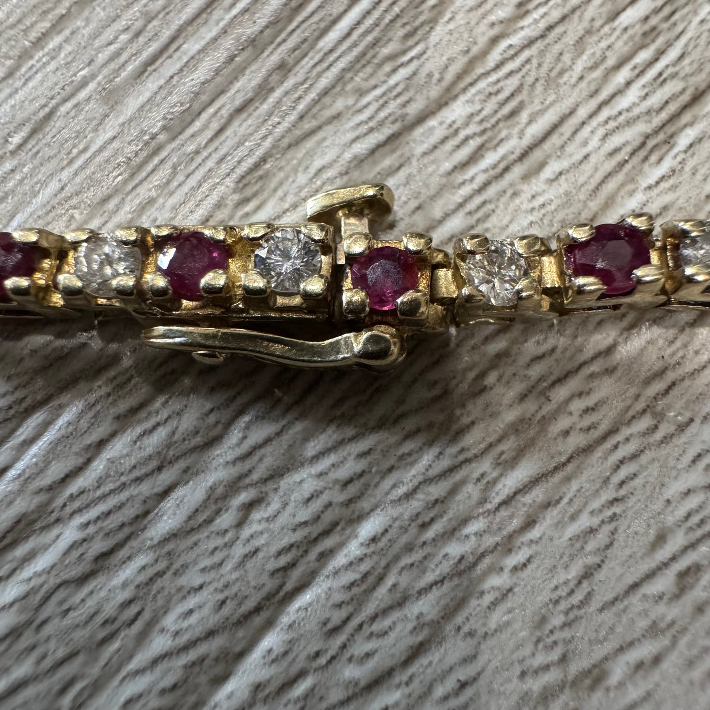 Vintage 14k Yellow Gold 2.5ctw Natural Diamond And Ruby Classic Tennis Bracelet (7.75”)