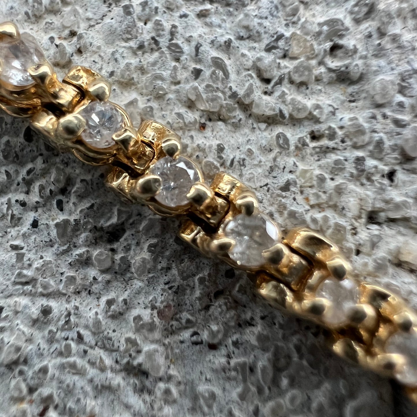 Vintage 14k Yellow Gold 1.15CTW Natural Diamond Tennis Bracelet (6.75”)