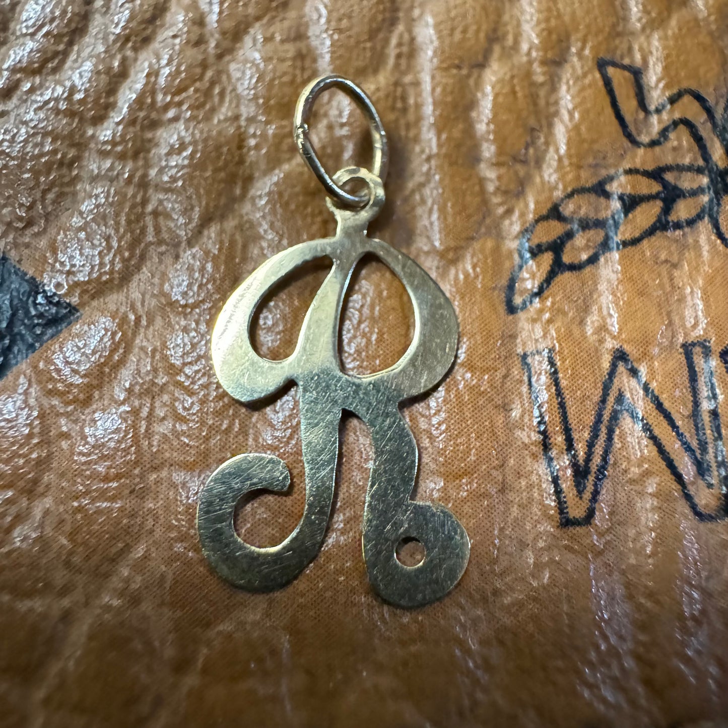 Vintage 14k R Pendant