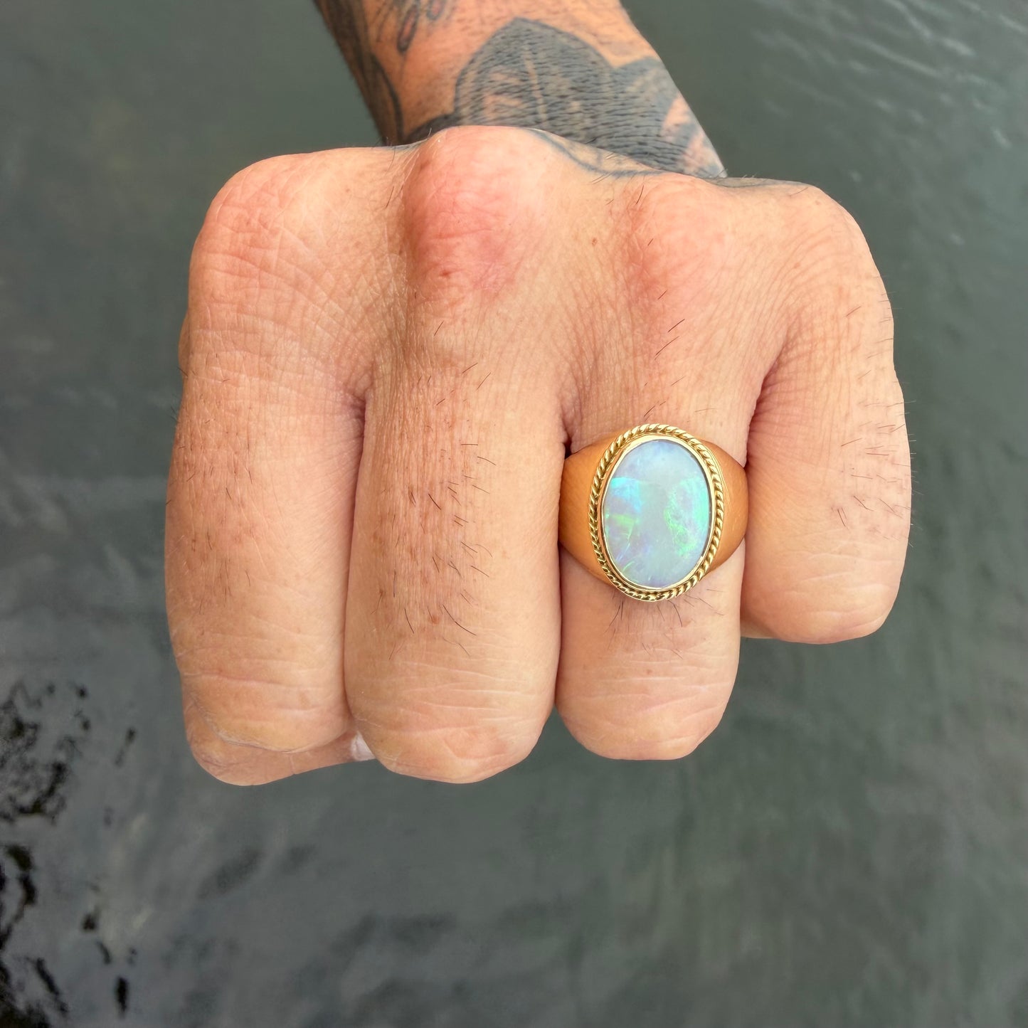 Vintage Solid 18k Yellow Gold Large Australian Opal Signet Ring (8)