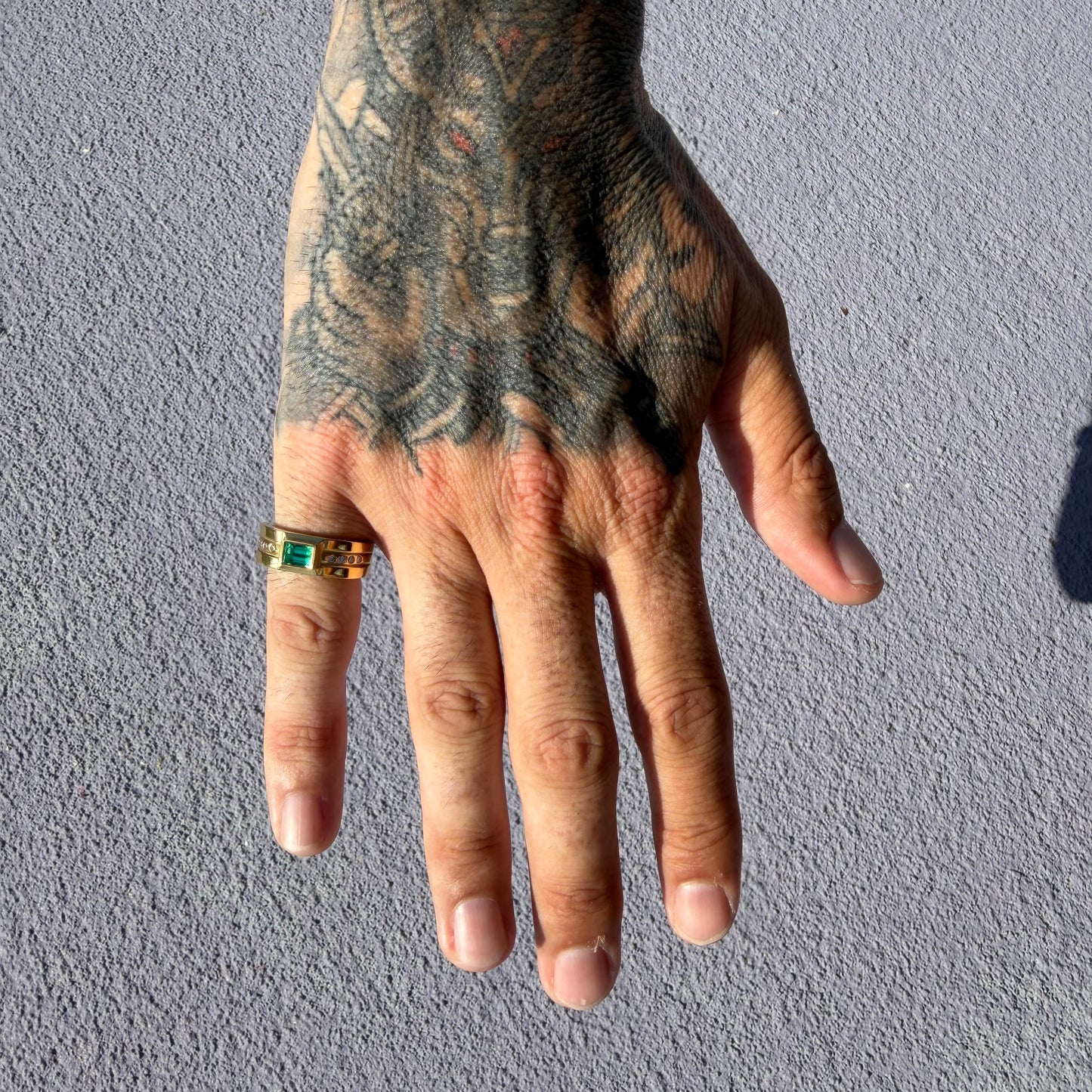 1980’s New Old Stock Solid 18k Yellow Gold 1.0ctw Natural Columbian Emerald and VS Diamond Ring (7)