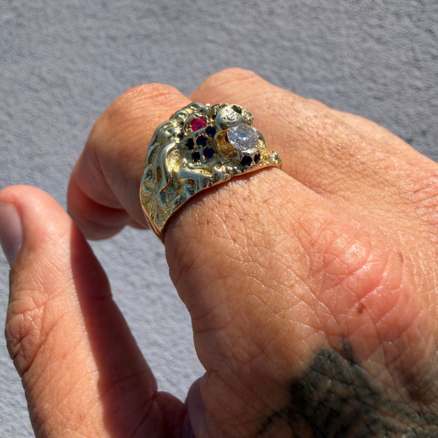 Vintage Solid 14k Yellow Gold Natural Diamond And Sapphire Encrusted Lion Ring (10.5)