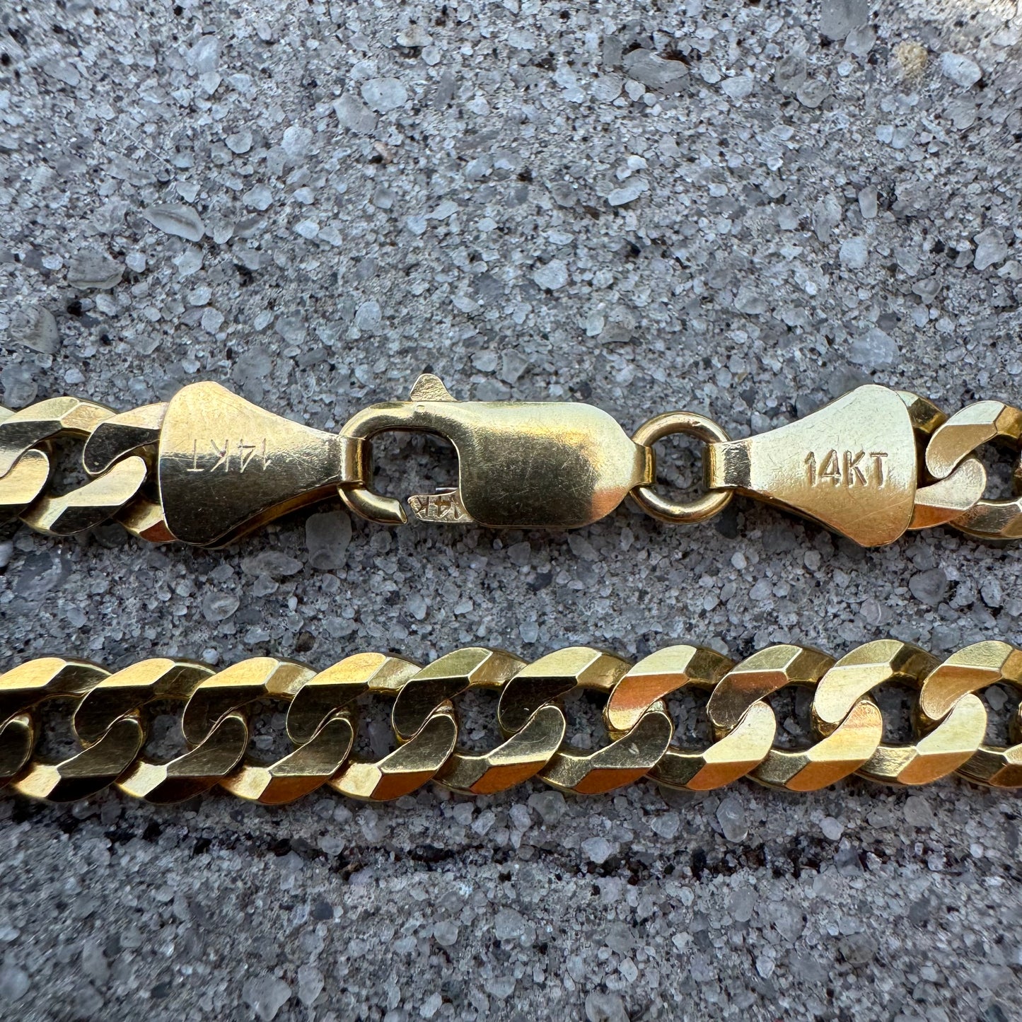 Vintage Solid 14k Yellow Gold Heavyweight Beveled Knife Edged Cuban Curb Link Necklace (22”)