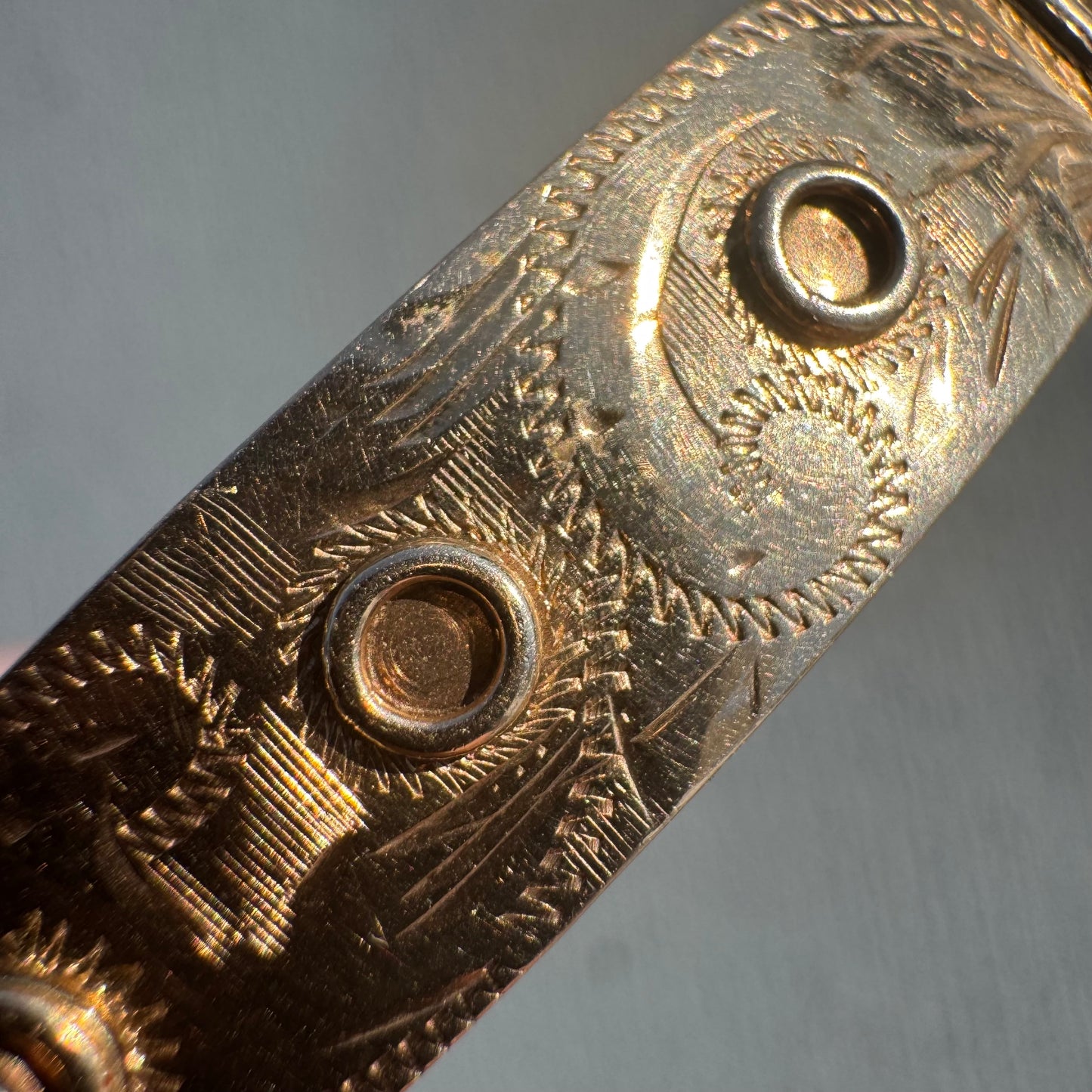 1921 Kaden Bros. 14k Yellow Gold Belt Buckle Bangle Bracelet (7.5”)