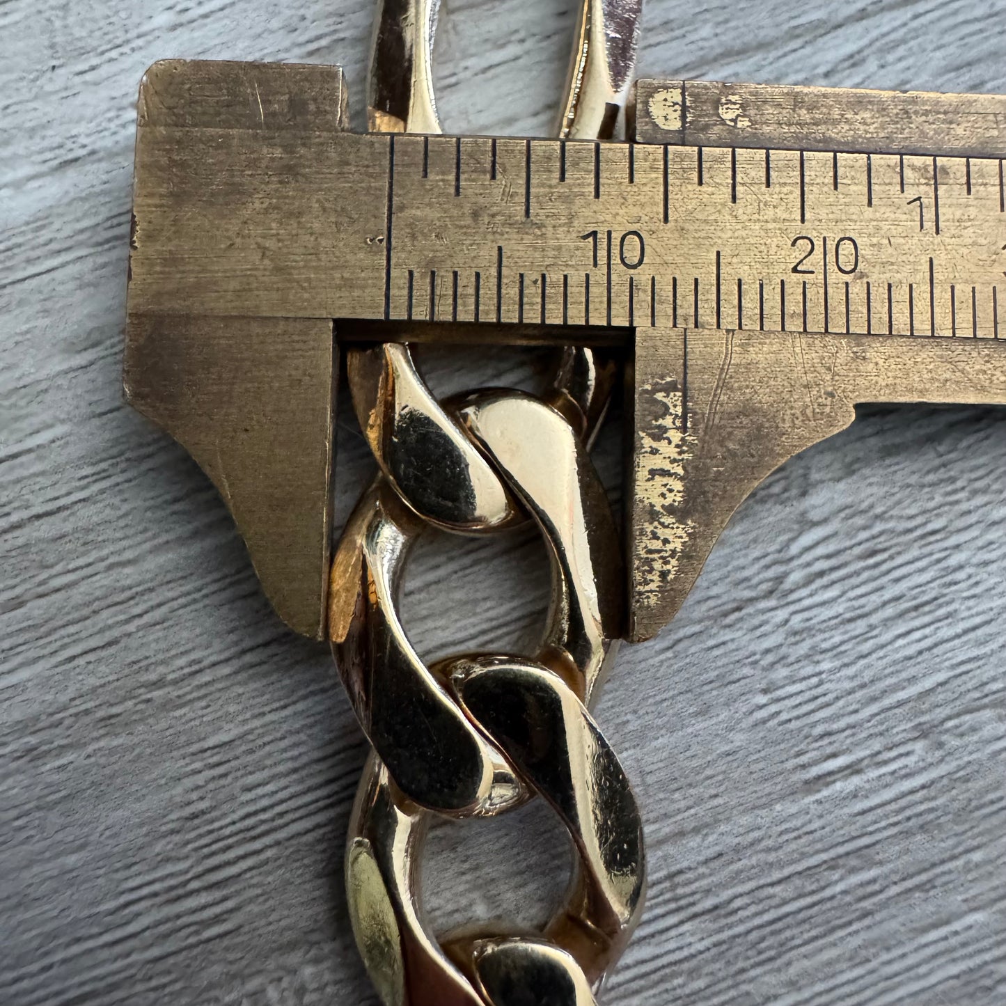 Vintage Solid 14k Yellow Gold Heavyweight Figaro Link Bracelet (8”)