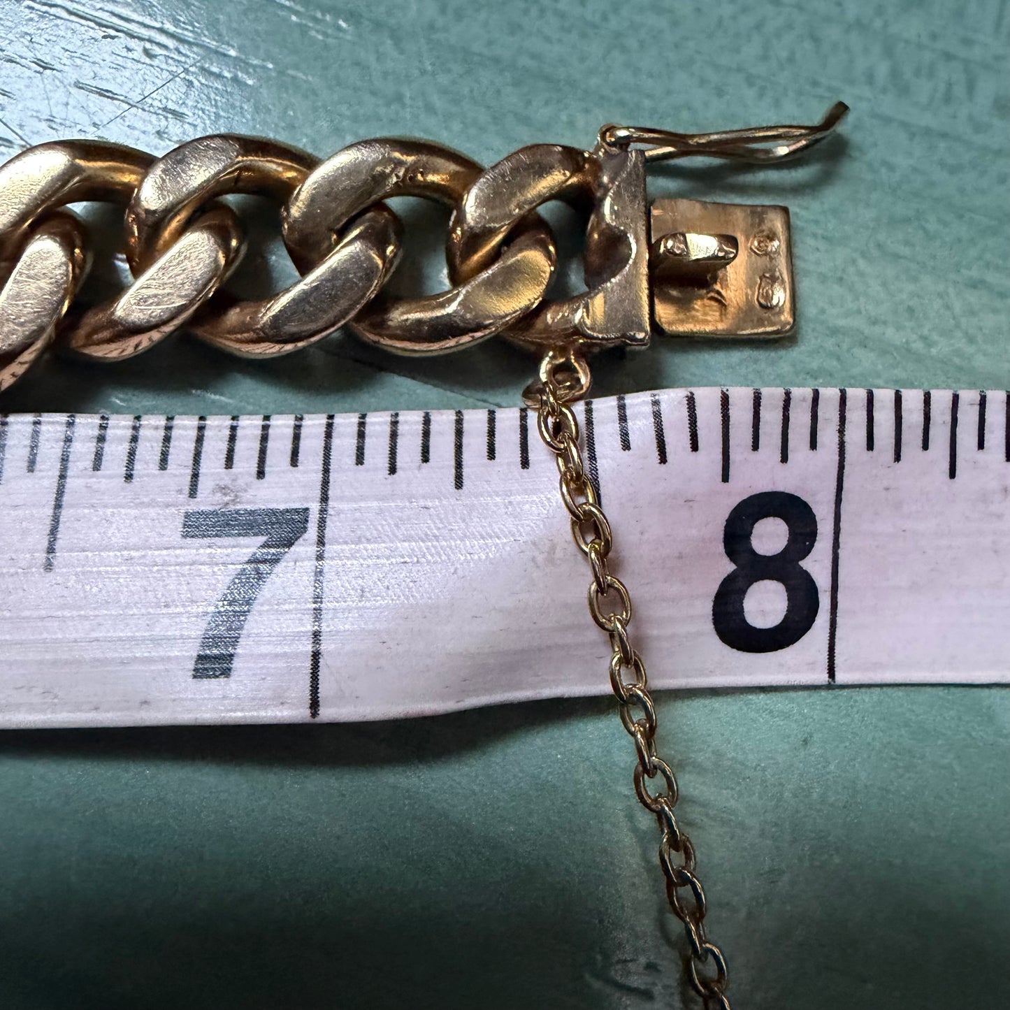 1960’s Solid 18k Gold Spanish Hallmarked Modernist Era Heavyweight Handcrafted Cuban Link Bracelet (7.5”)