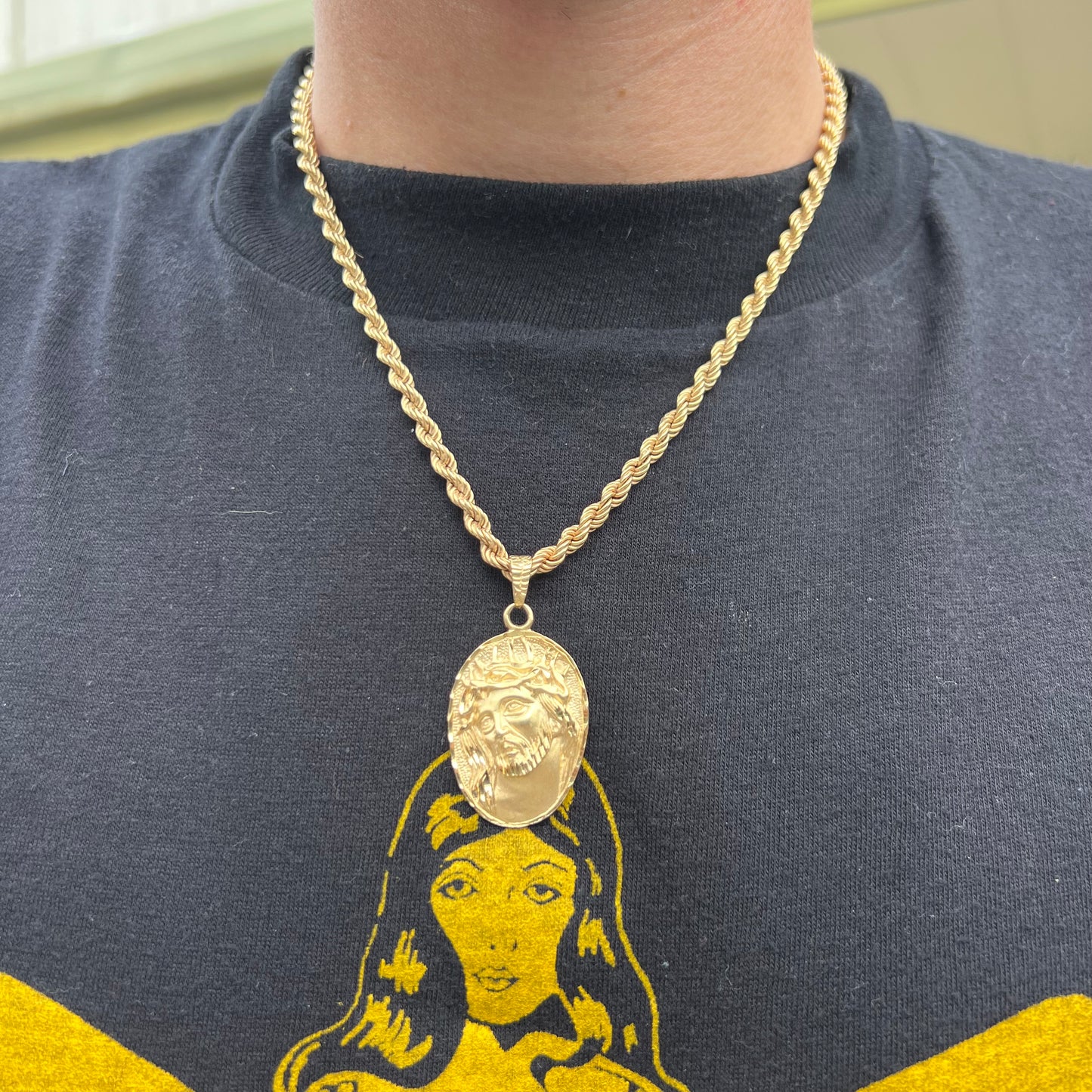 1984 Solid 14k Yellow Gold Suffering Jesus Piece Pendant