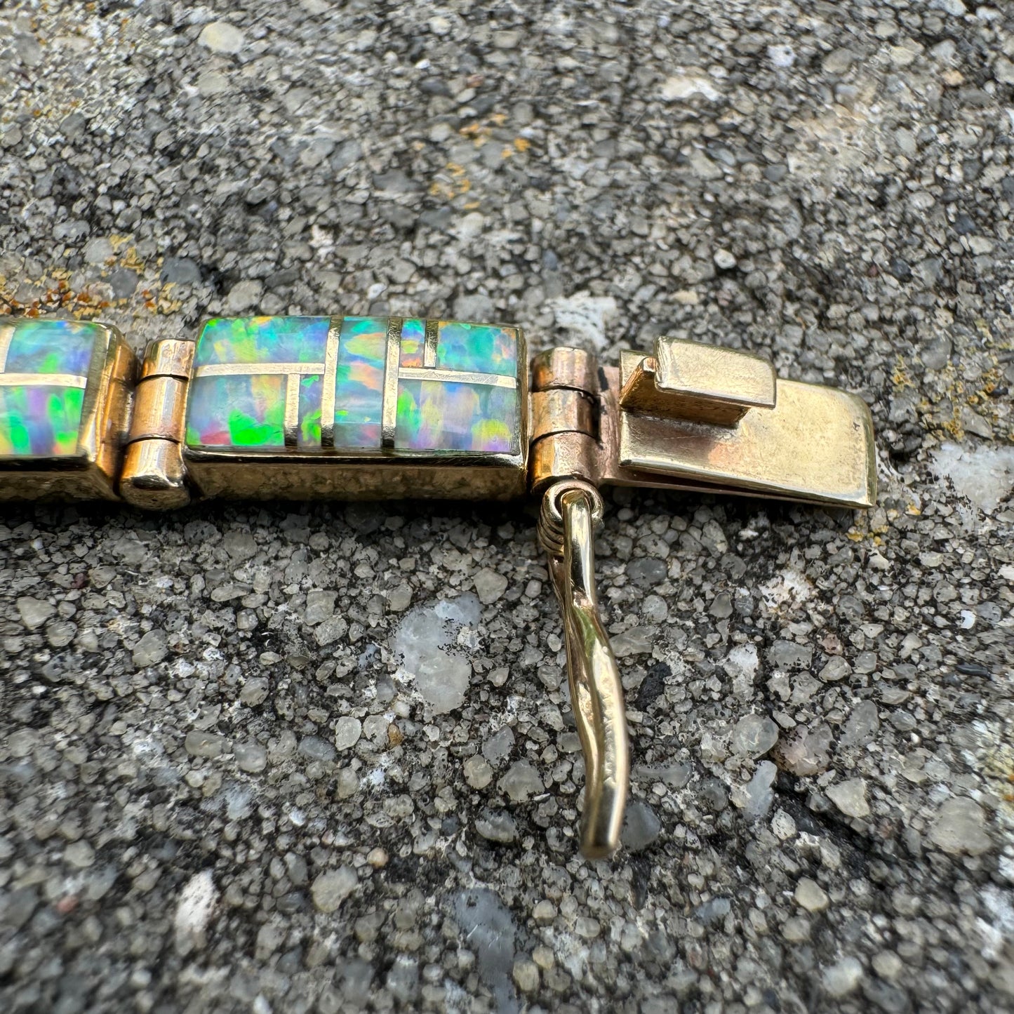 Vintage 14k Yellow Gold Mosaic Cut Opal Inlaid Bracelet (7.25”)