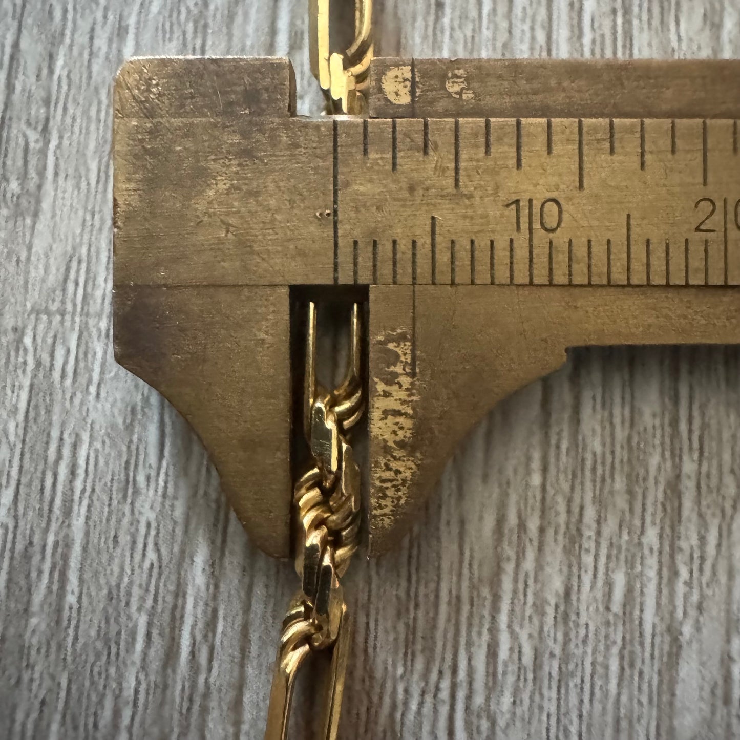 1990’s Solid 14k Heavyweight Diamondcut Yellow Gold “Figarope” Necklace (20”)