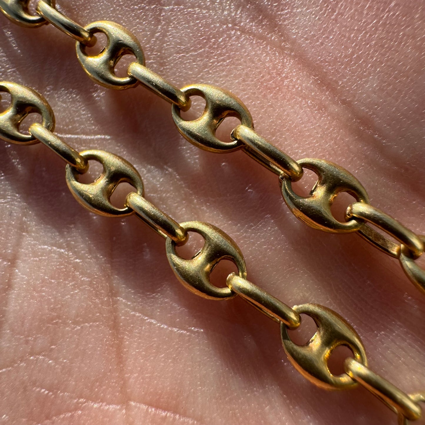 Vintage Fully Solid 18k Yellow Gold Puffed Mariner Link Necklace (27.75”)