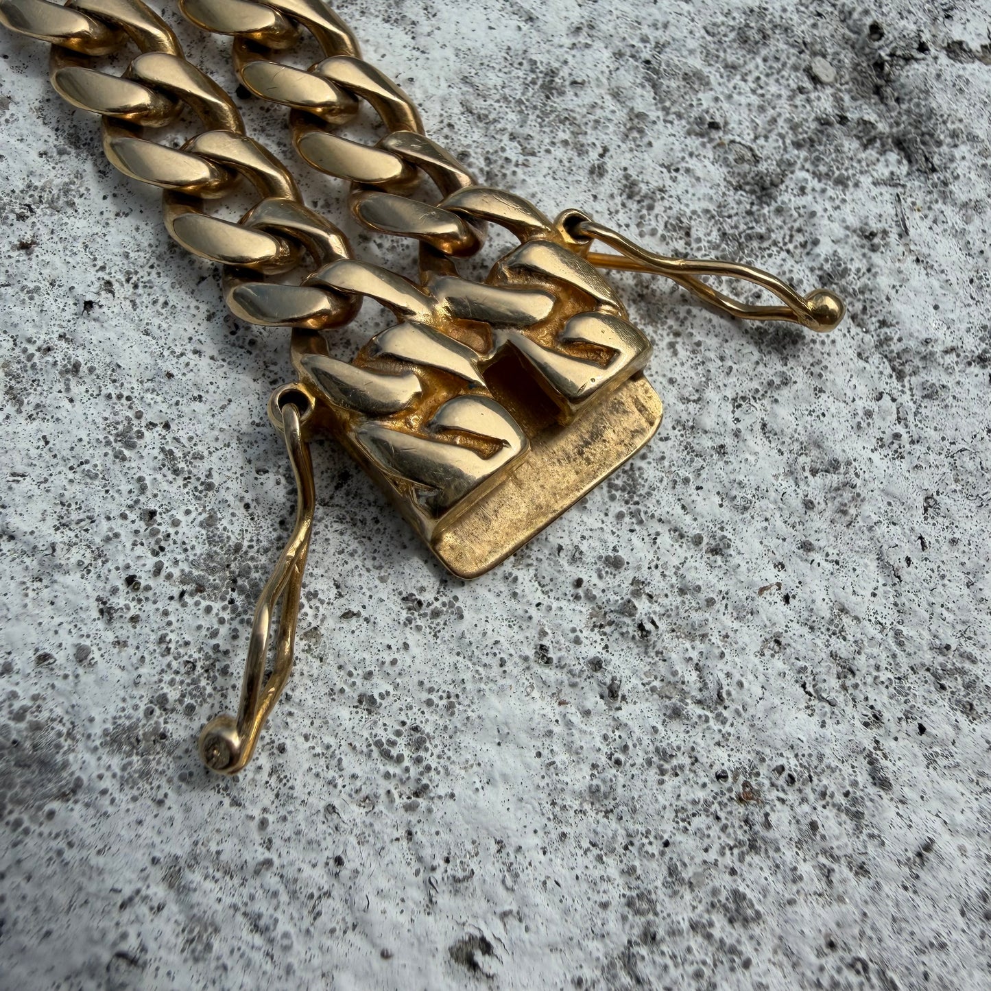 Vintage Solid 18k Yellow Gold Custom Made Heavyweight Harley-Davidson Curb Link ID Bracelet (7.25”)