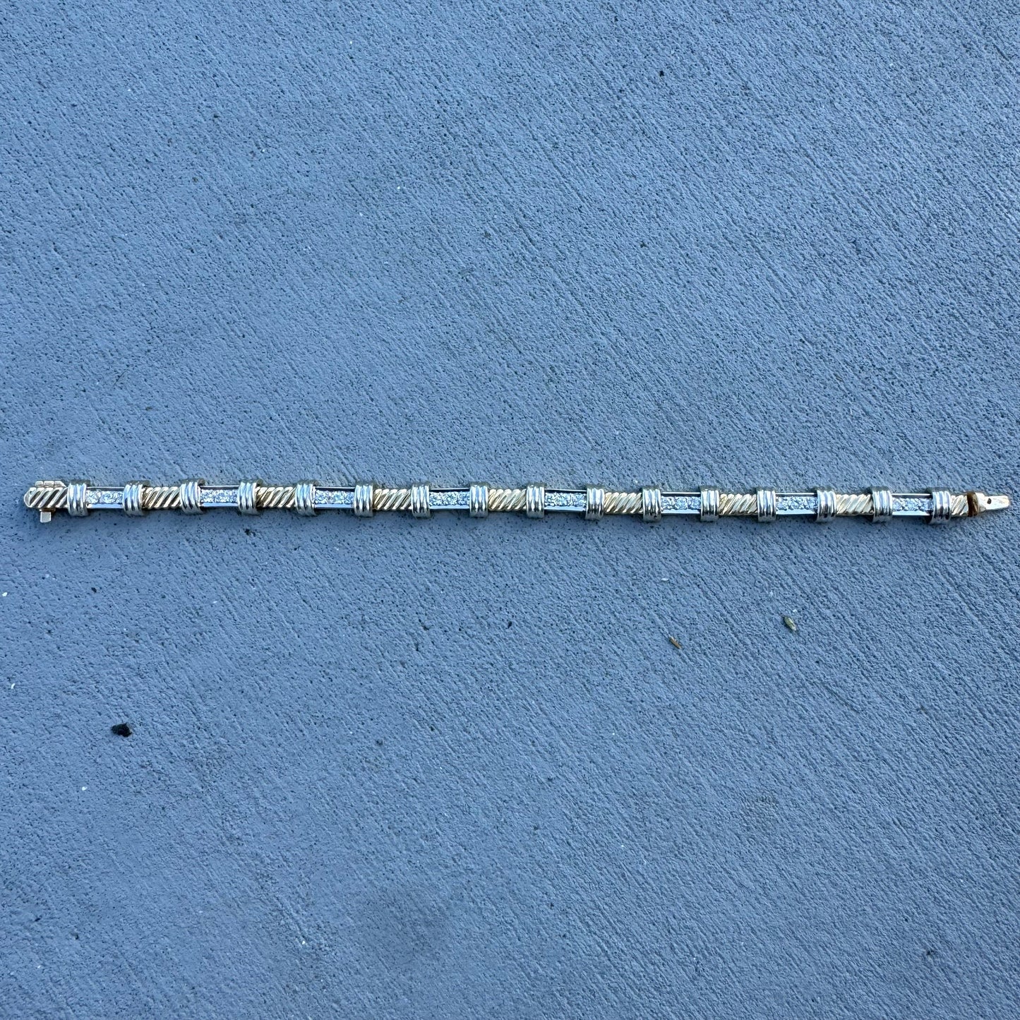 Vintage Solid 14k Two-Tone Gold 1.20ctw Natural Diamond Bracelet (7.25”)