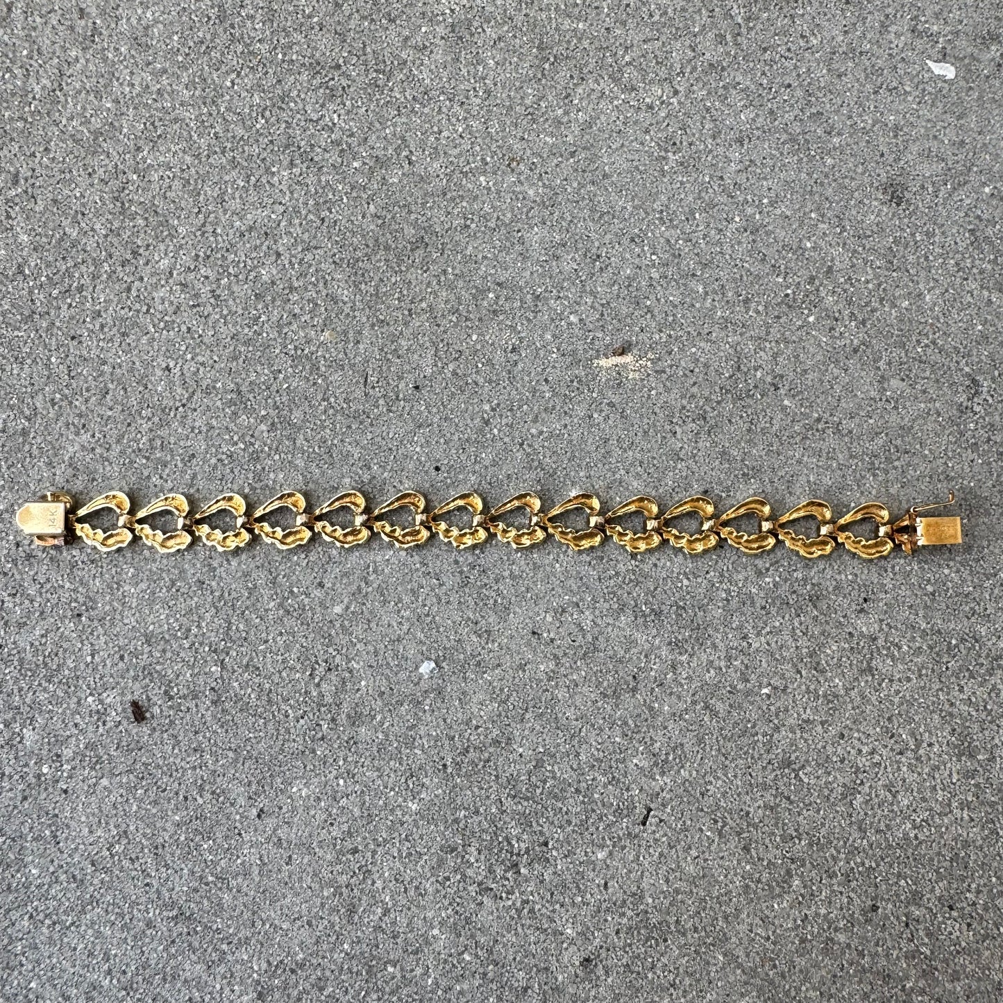 1970’s Solid 14k Yellow Gold Heavyweight Nugget Heart Link Bracelet (6.75”)