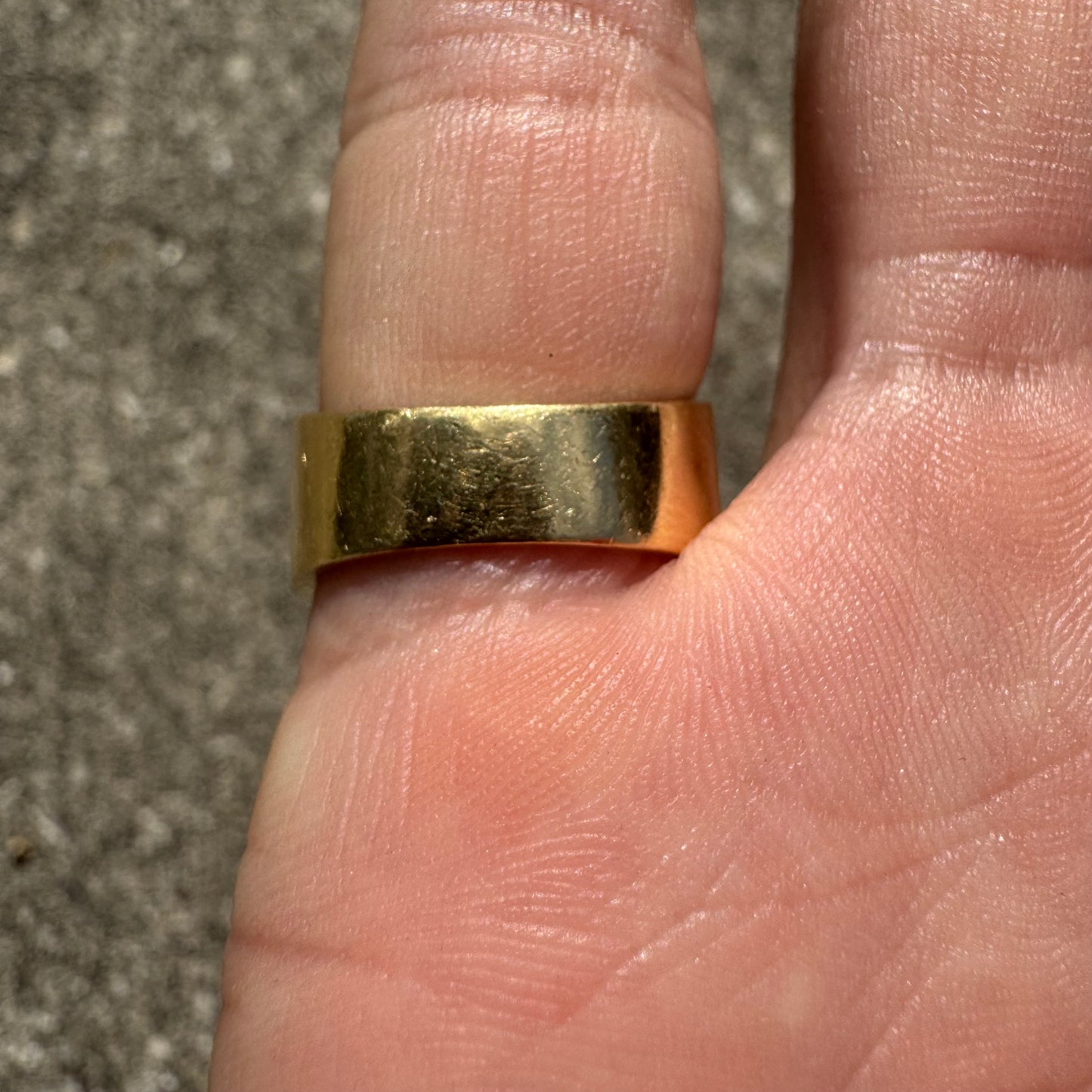 Custom Solid 18k Yellow Gold 2.35ctw Flush Set Natural Sapphire, Ruby, Emerald, And Diamond Tapered Cigar Band (7)
