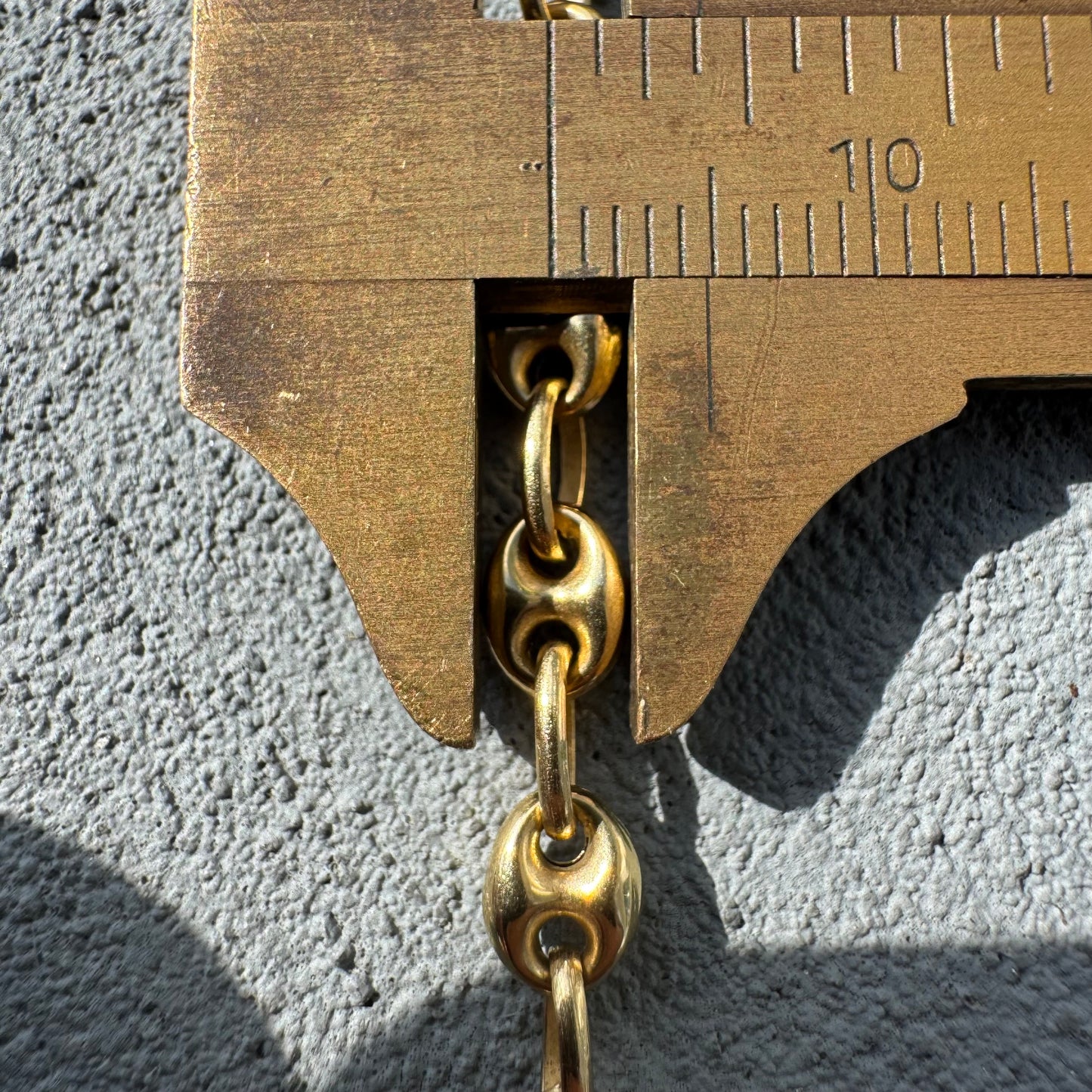 Vintage 18k Yellow Gold Classic Puffed Mariner Link Necklace (17.75”)