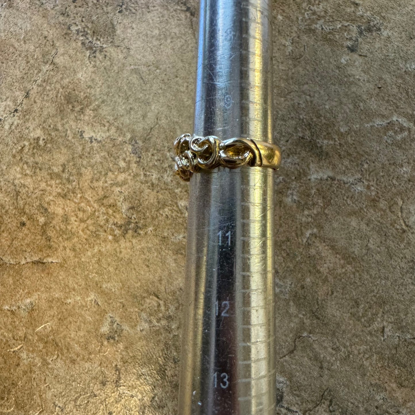 Mid-Century Solid 14k Yellow Gold .25ct Natural VS Diamond Interwoven Ring (10)