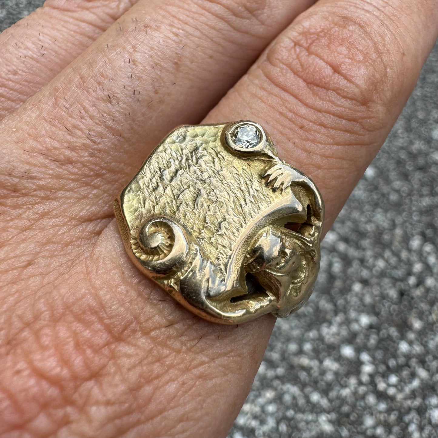Art Nouveau Solid 14k Yellow Gold Mermaid Scroll Signet Ring (11)