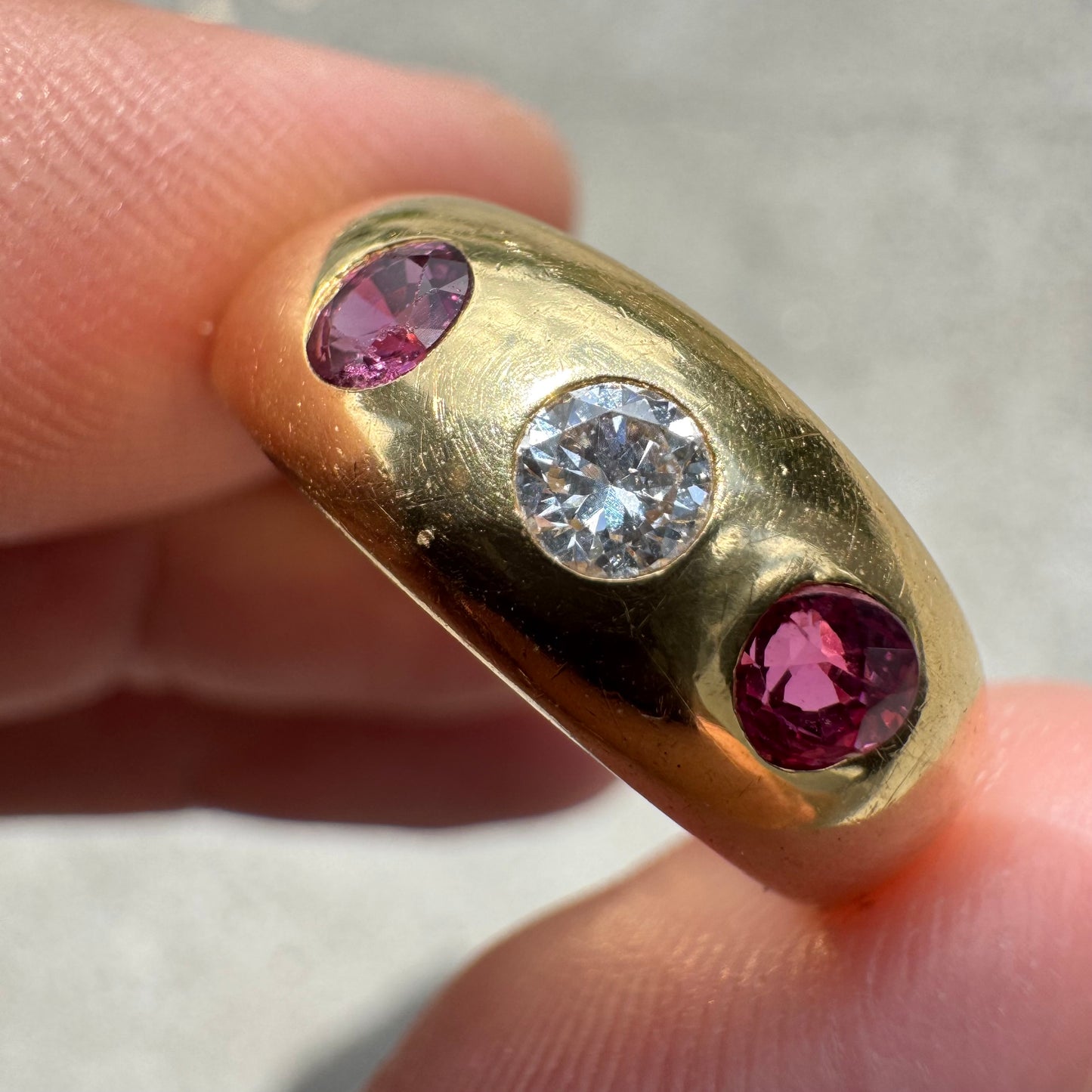 Pre-1950 Solid 18k Italian Yellow Gold .75ctw Natural Diamond And Ruby Trilogy Donut Ring (9)