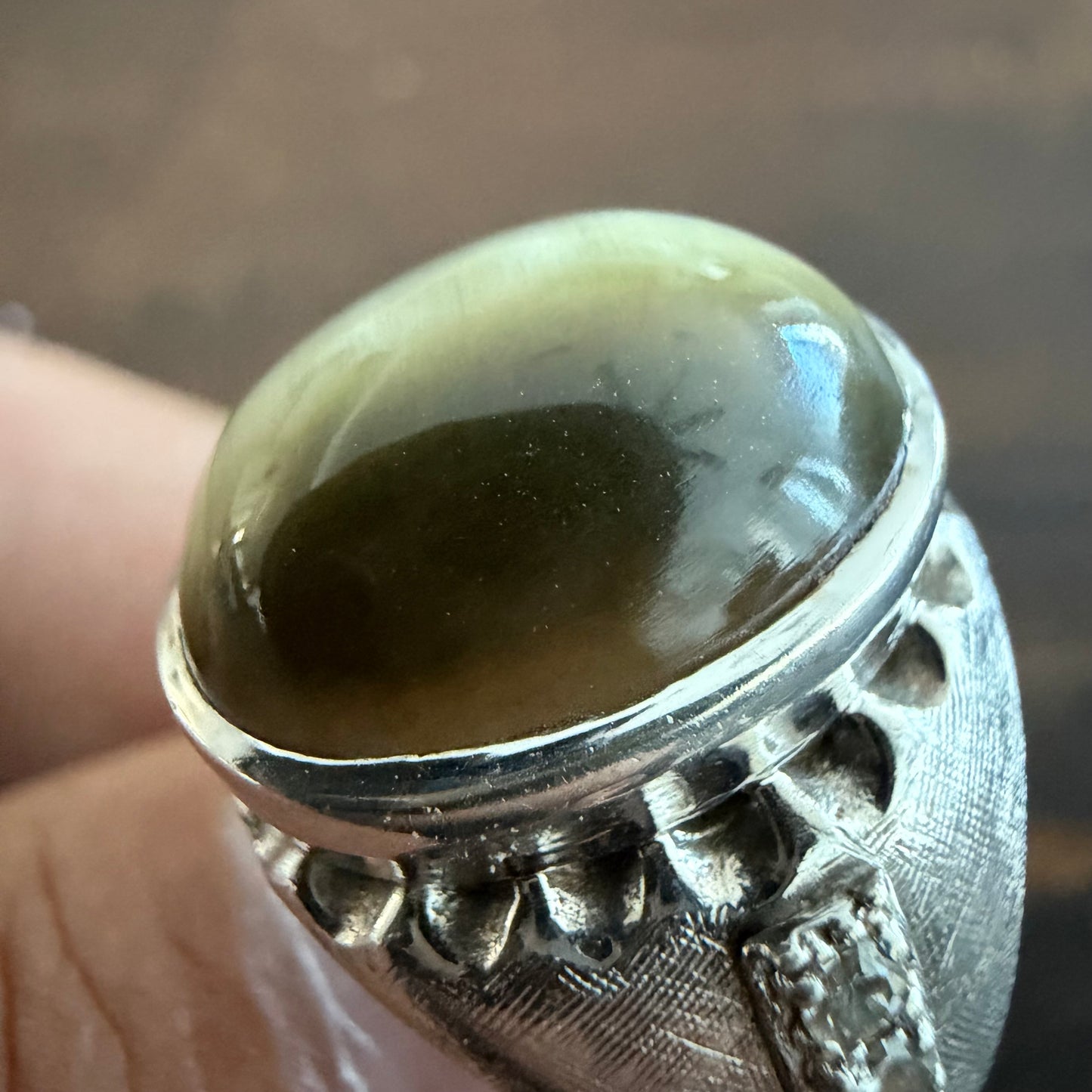 Mid-Century Solid 14k White Gold 7.25ctw Natural Chrysoberyl Cats Eye And Diamond Gents Ring (8.5)