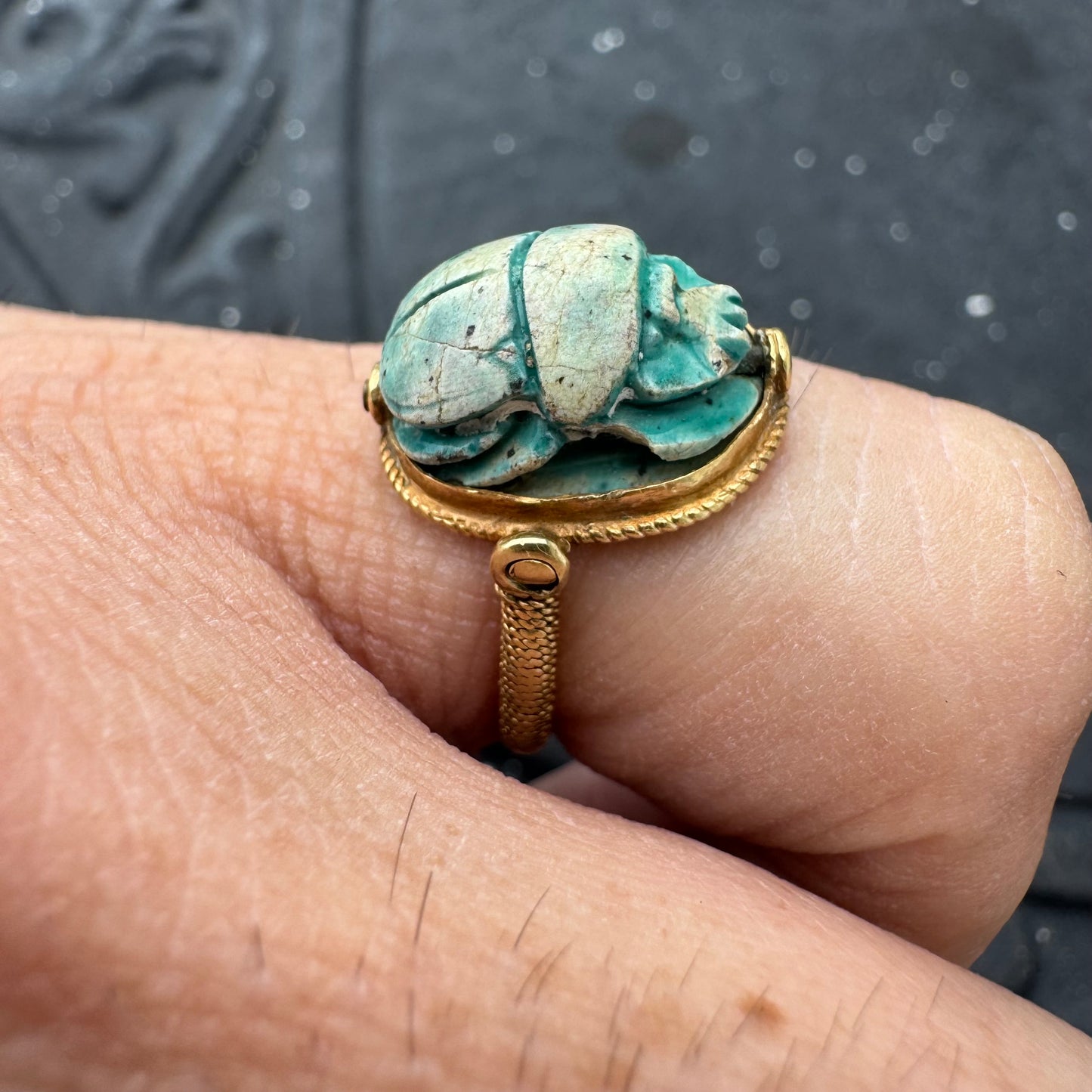 Antique 18k Yellow Gold Ancient Egyptian Faience Carved Scarab Flip Ring (4.25)
