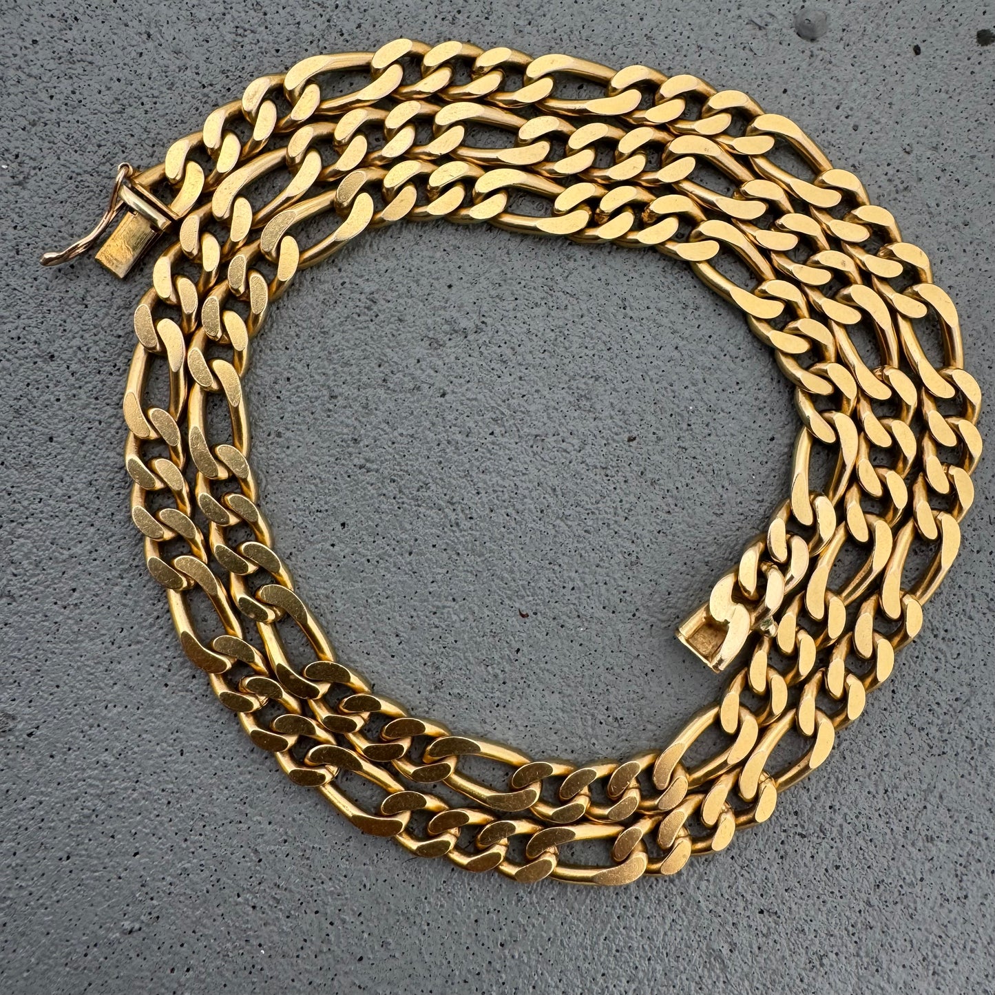 Circa 1970’s Solid 14k Italian Yellow Gold Curbed Figaro Link Necklace (23.5”)