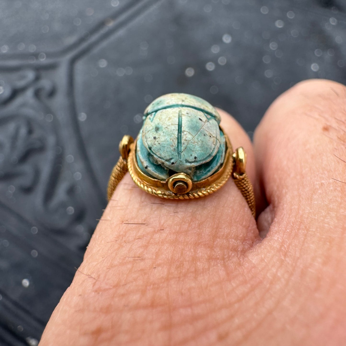 Antique 18k Yellow Gold Ancient Egyptian Faience Carved Scarab Flip Ring (4.25)