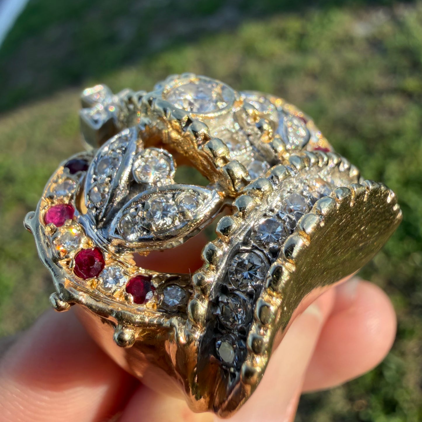 Vintage Solid 18k Yellow Gold 3.0ctw Natural Diamond And Ruby Encrusted Heavyweight Crown Ring (8)