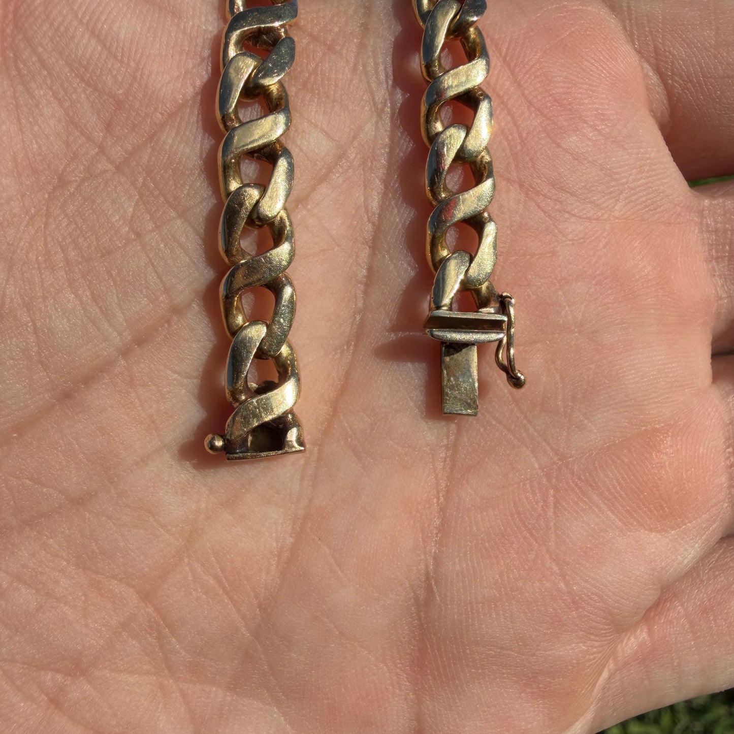 Vintage Solid 14k Yellow Gold Figure 8 Curb Link Bracelet (8.75”)