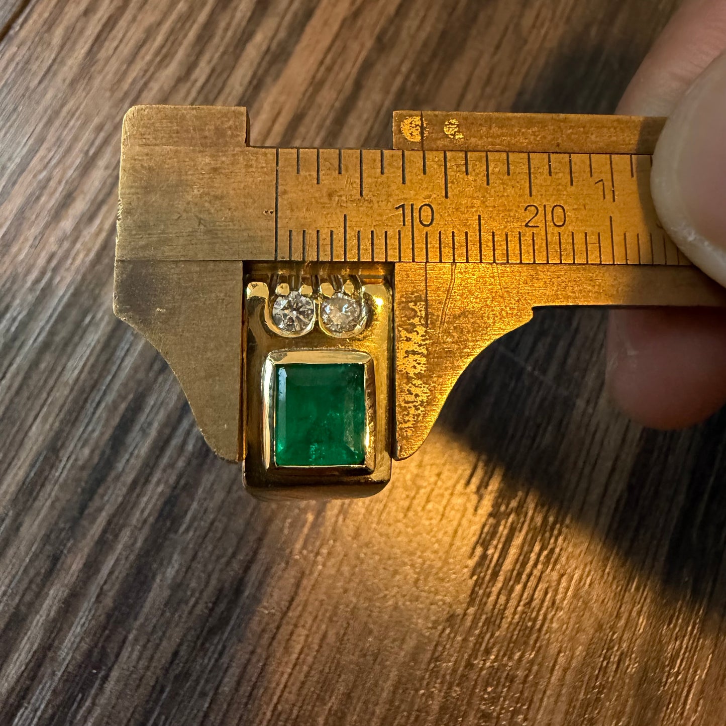 1980’s New Old Stock Solid 18k Yellow Gold 1.95ctw Natural Colombian Emerald and VS Diamond Signet Ring (9)