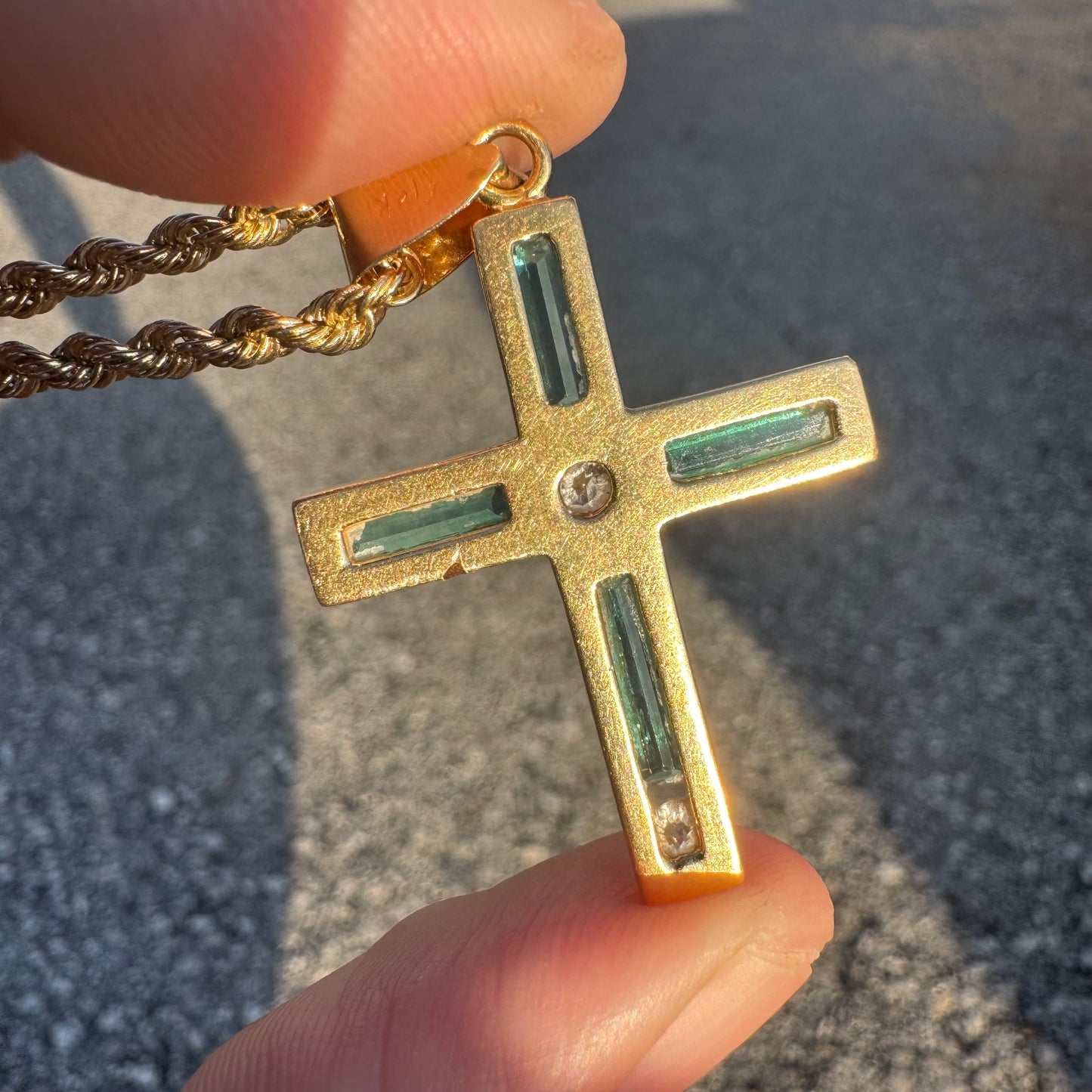 Vintage Solid 14k Yellow Gold 2.65ctw Natural Columbian Emerald And Diamond Cross Pendant