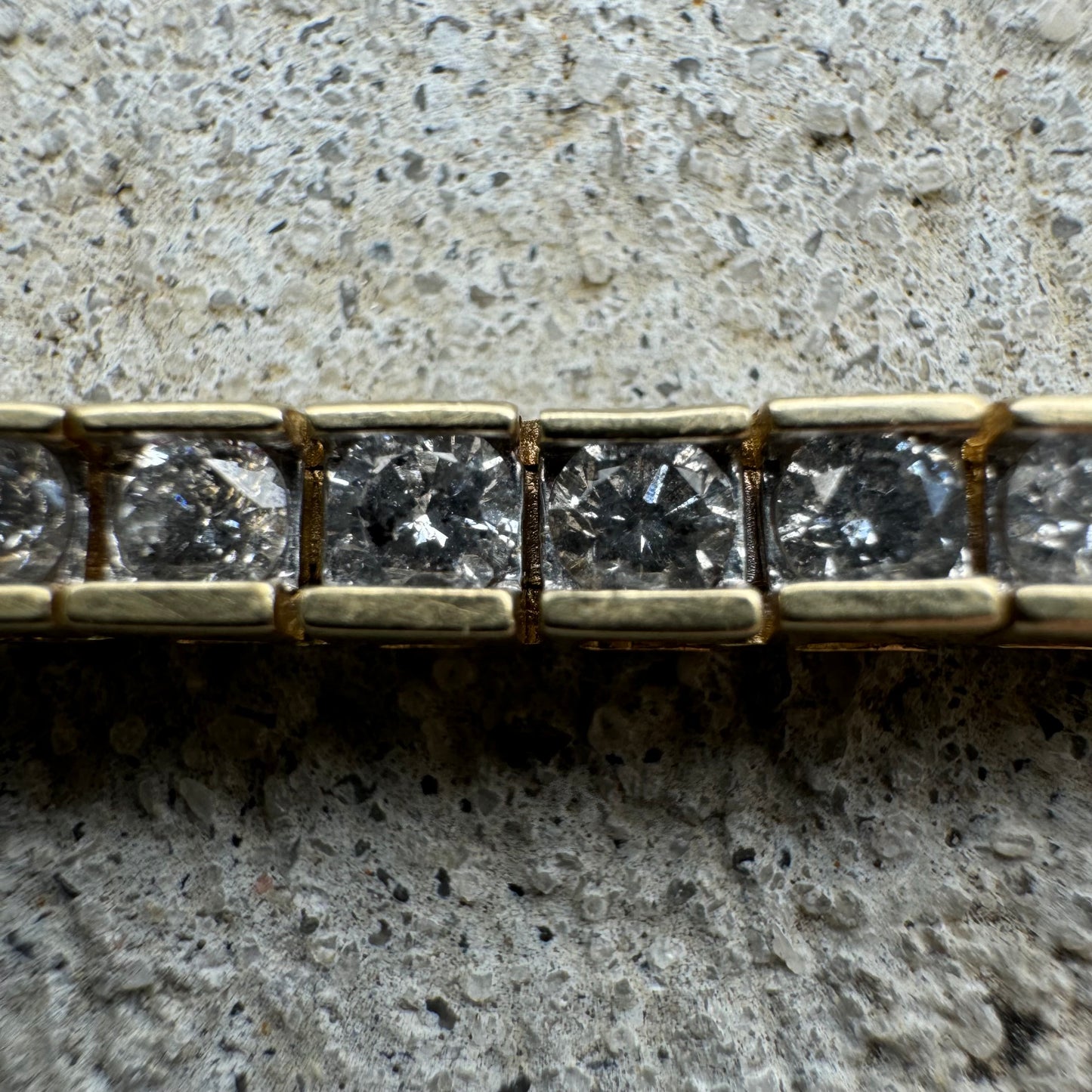 Vintage 14k Yellow Gold 4.0CTW Natural Channel Set Diamond Tennis Bracelet (8.25”)
