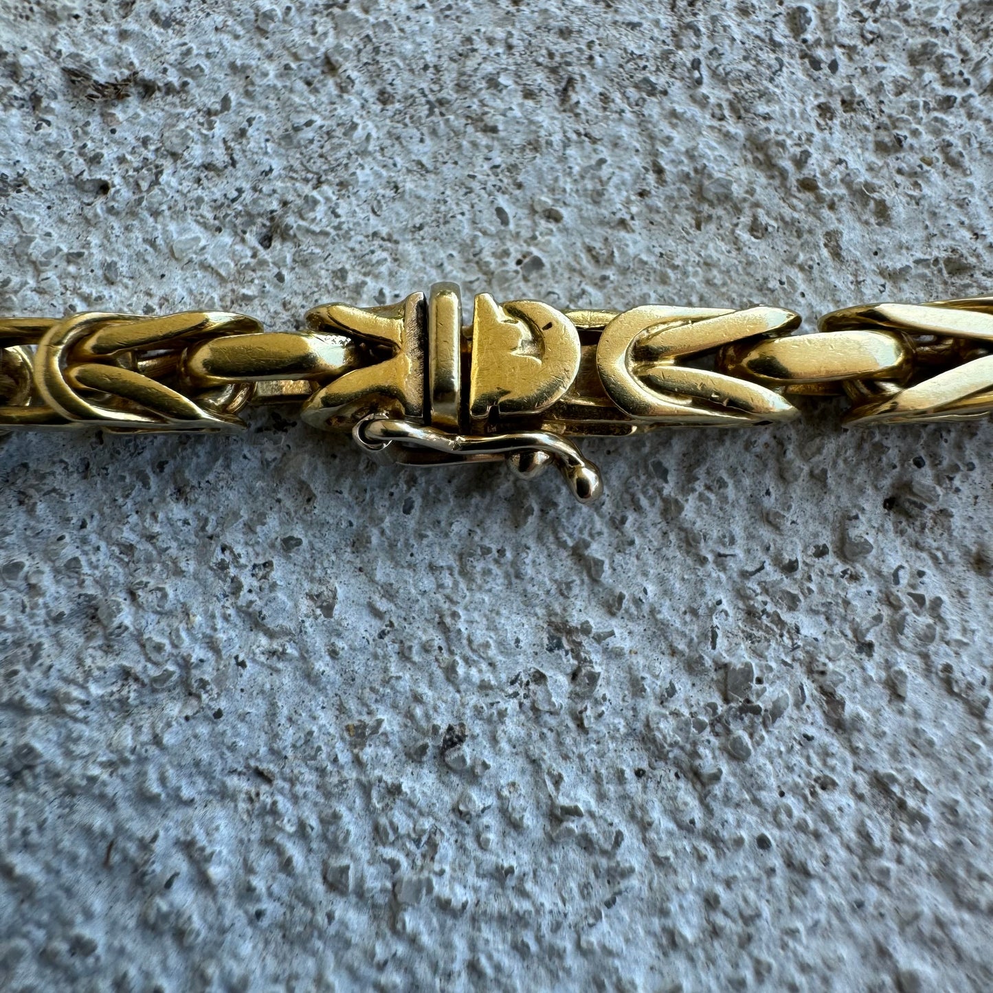 1970’s Solid 18k Yellow Gold Heavyweight Byzantine Link Necklace (18.25”)