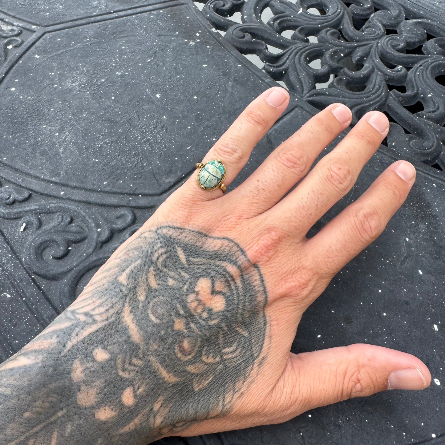 Antique 18k Yellow Gold Ancient Egyptian Faience Carved Scarab Flip Ring (4.25)