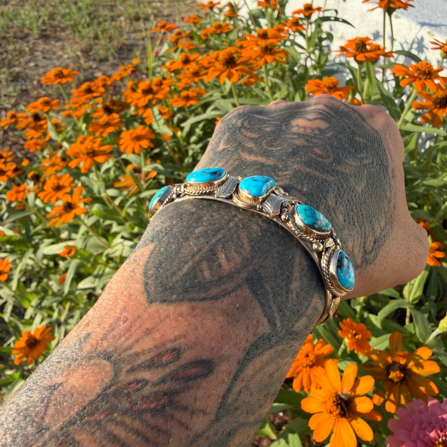 Vintage Solid 14k Yellow Gold Navajo Artist Signed Justin Morris Kingman Turquoise Cuff (6”-7”)