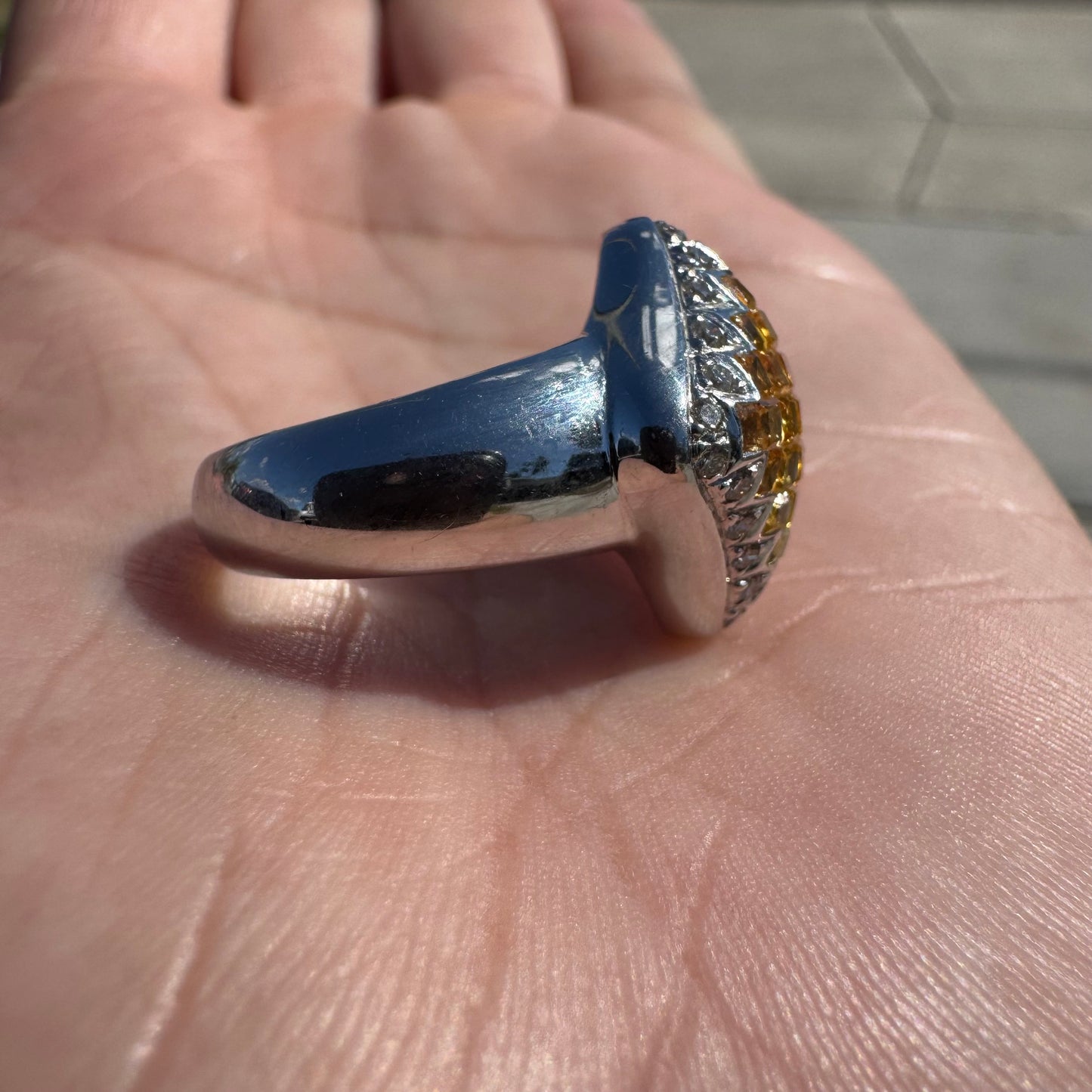 High End Designer Solid 18k White Gold 2.5ctw Natural Diamond And Yellow Sapphire “Chameleon” Ring (6.75)