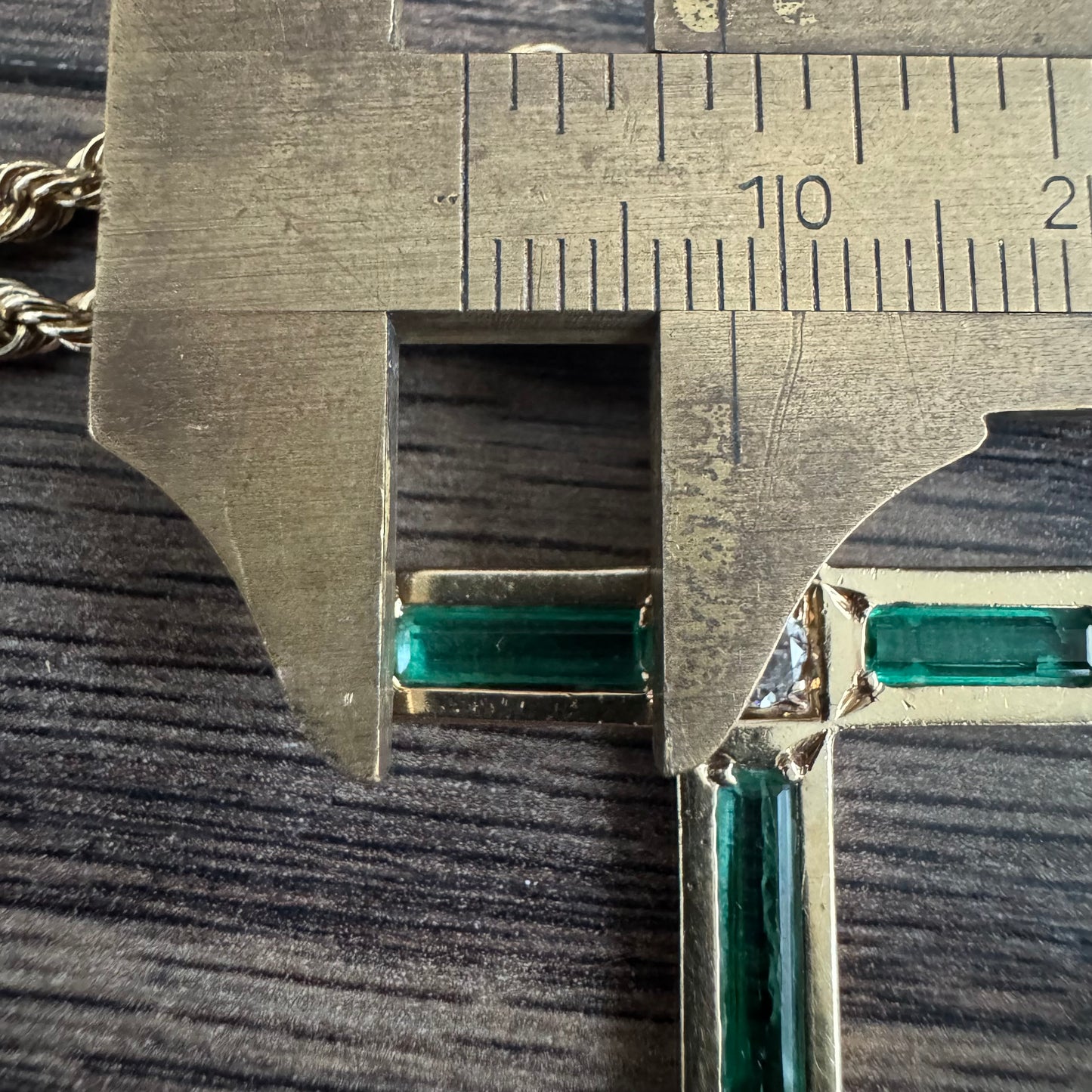 Vintage Solid 14k Yellow Gold 2.65ctw Natural Columbian Emerald And Diamond Cross Pendant