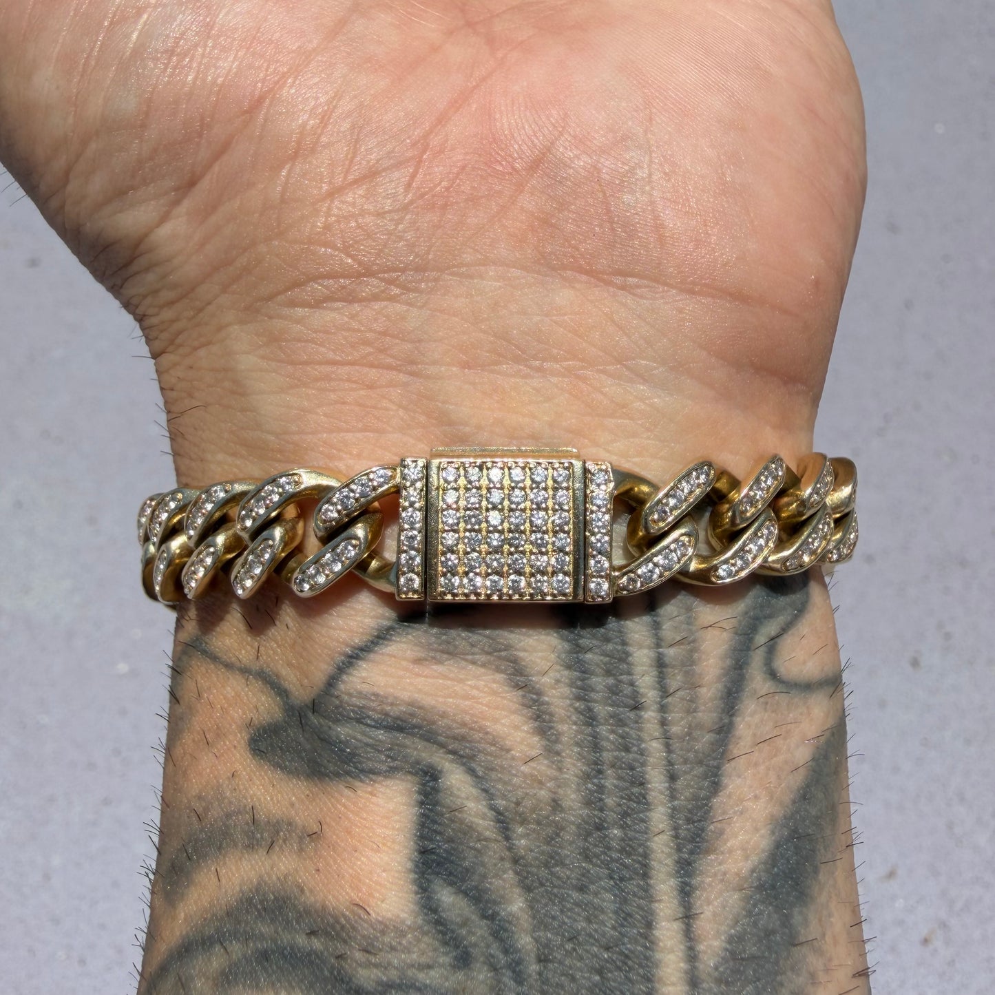 Solid 14k Yellow Gold 5.0ctw Natural Diamond Encrusted Cuban Link Bracelet (8.25”