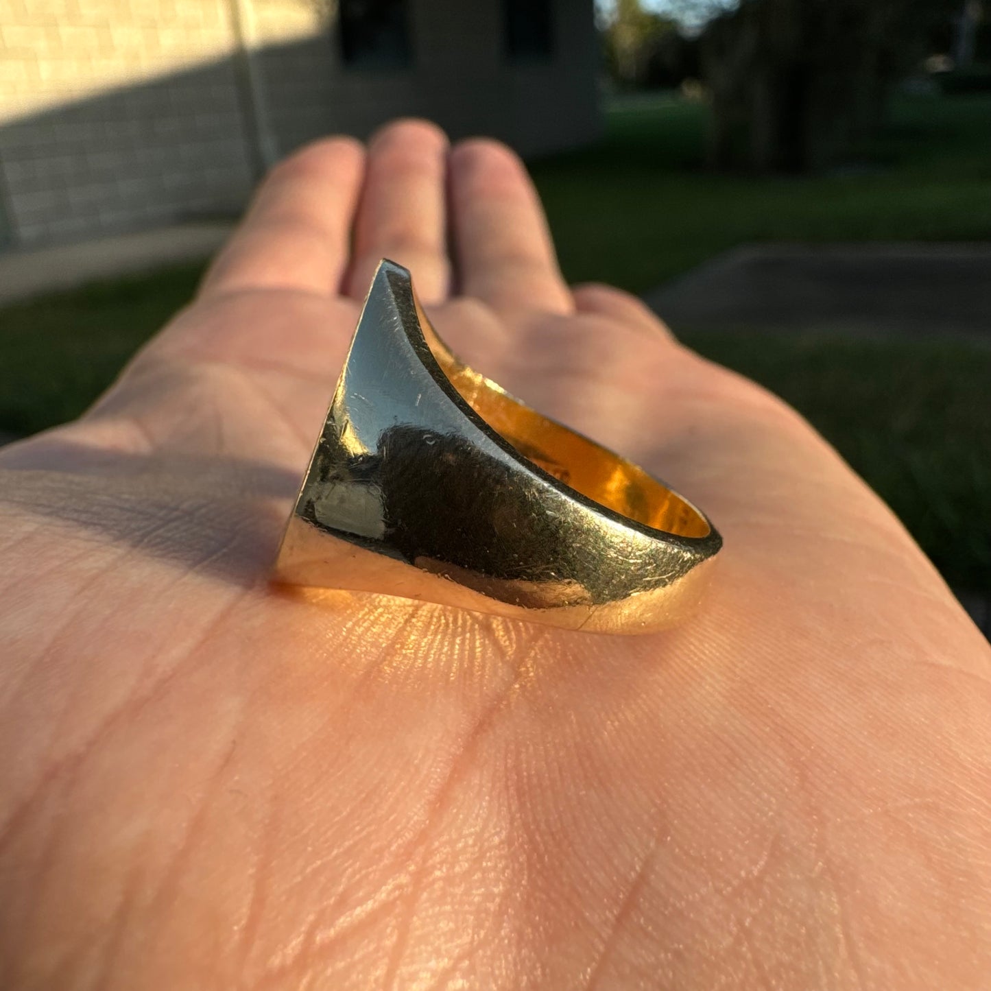 Old Solid 14k Yellow Gold Hand Chased Engraved Crest Signet Ring (10)