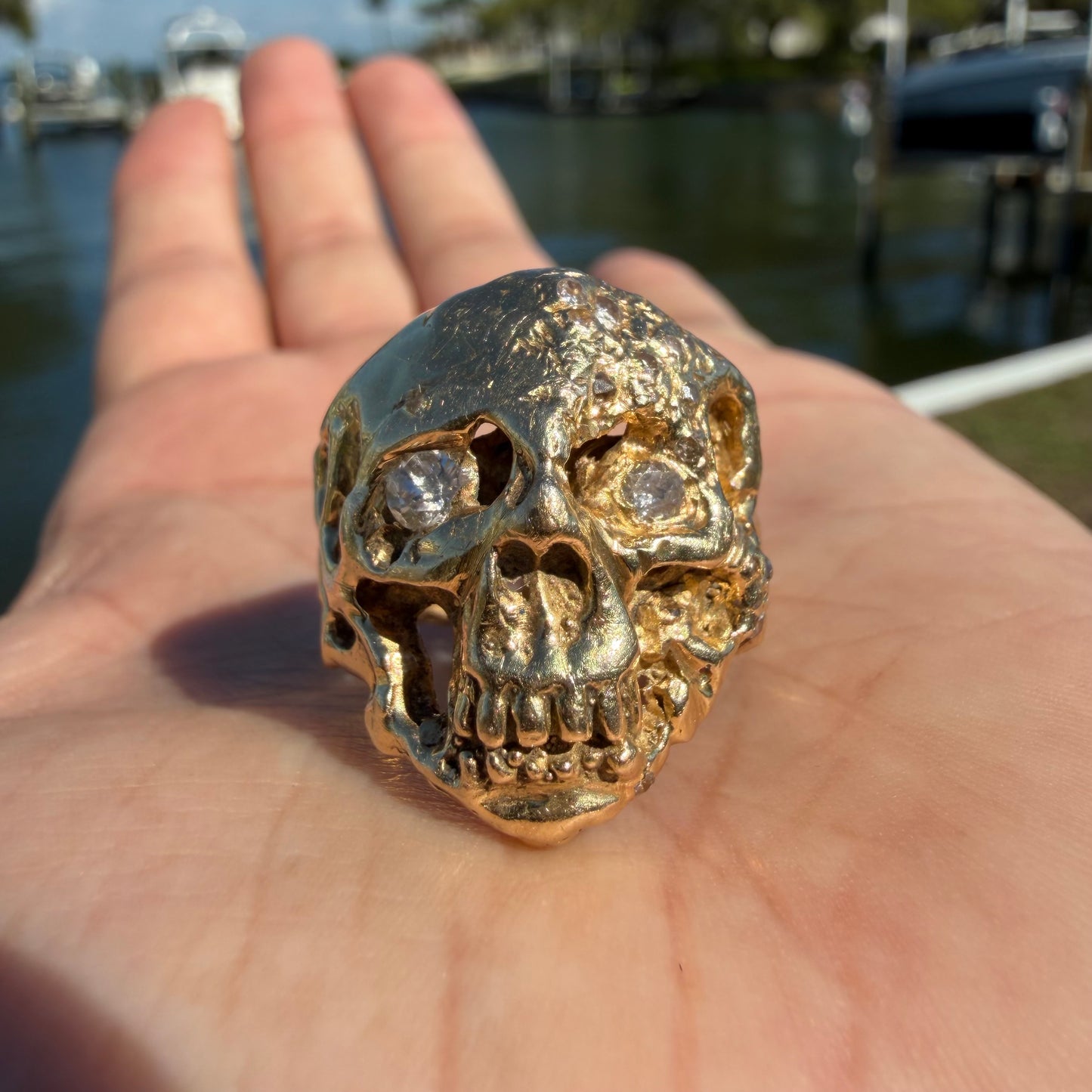 Vintage Solid 14k Yellow Gold Natural Diamond Encrusted Brutalist Ghoulish Skull Ring (11)