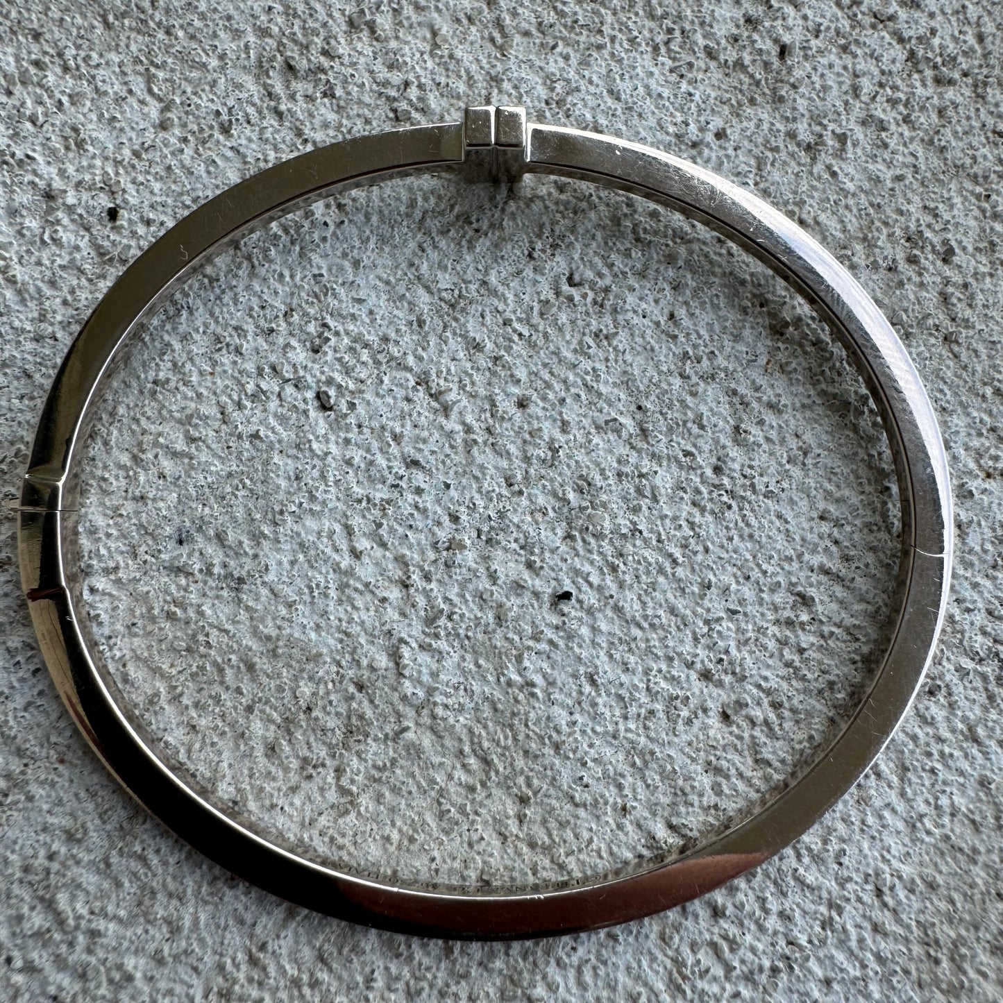 Tiffany & Co. Diamond T Hinged 18k White Gold Wire Bangle Bracelet (6.5”)