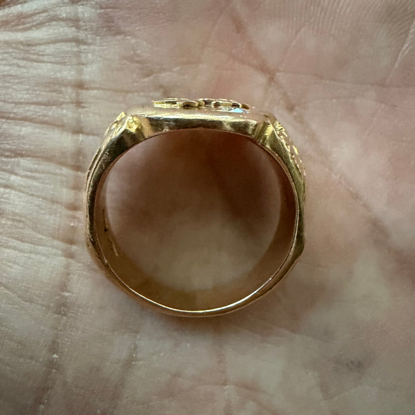 1910’s Solid 14k Yellow Gold Natural Old Mine Cut Diamond Double Lion Signet Ring (7.5)