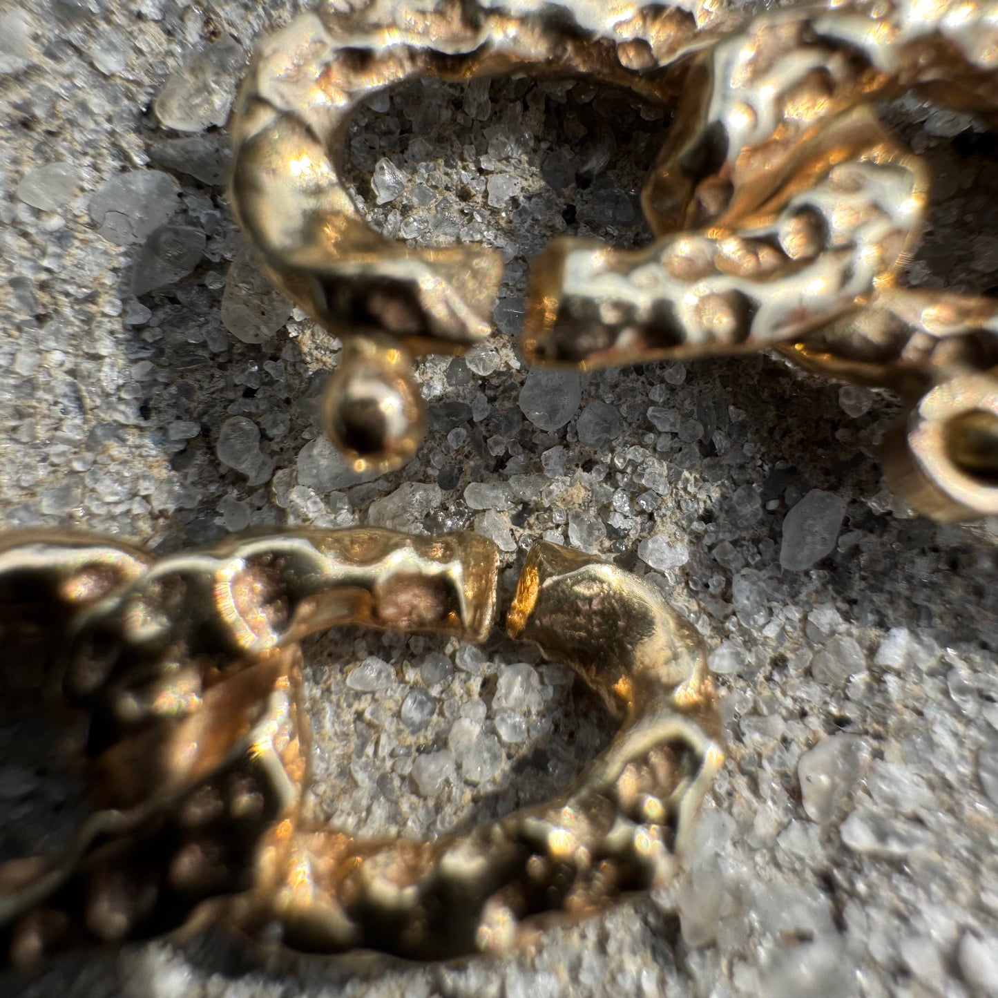 Vintage Solid 14k Yellow Gold Hammered Finish Curb Link Bracelet (7.5”)