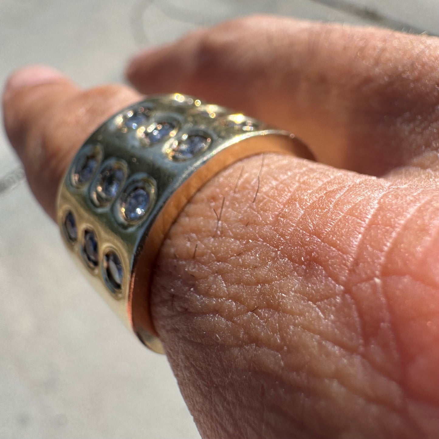 Vintage Solid Heavyweight 18k Yellow Gold 1.5ctw Natural Diamond Chunky Cigar Band (10.75-11)