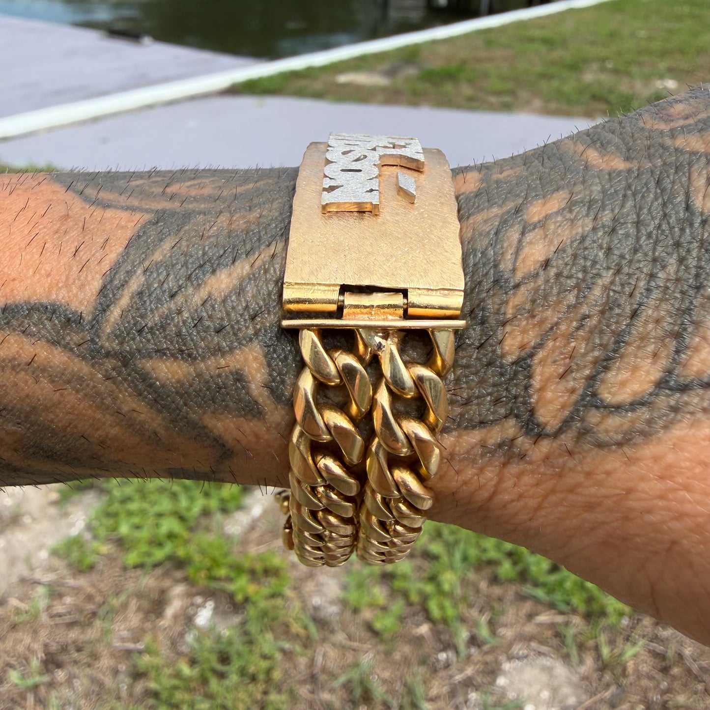 Vintage Solid 18k Yellow Gold Custom Made Heavyweight Harley-Davidson Curb Link ID Bracelet (7.25”)