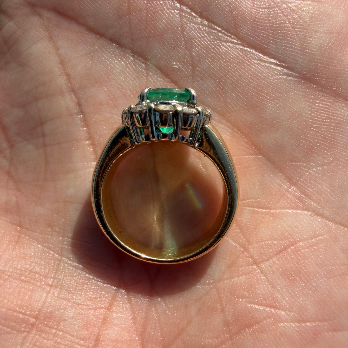 Vintage Solid 18k Yellow Gold 4.0ctw Natural Emerald Solitaire VS Diamond Halo Ring (6)