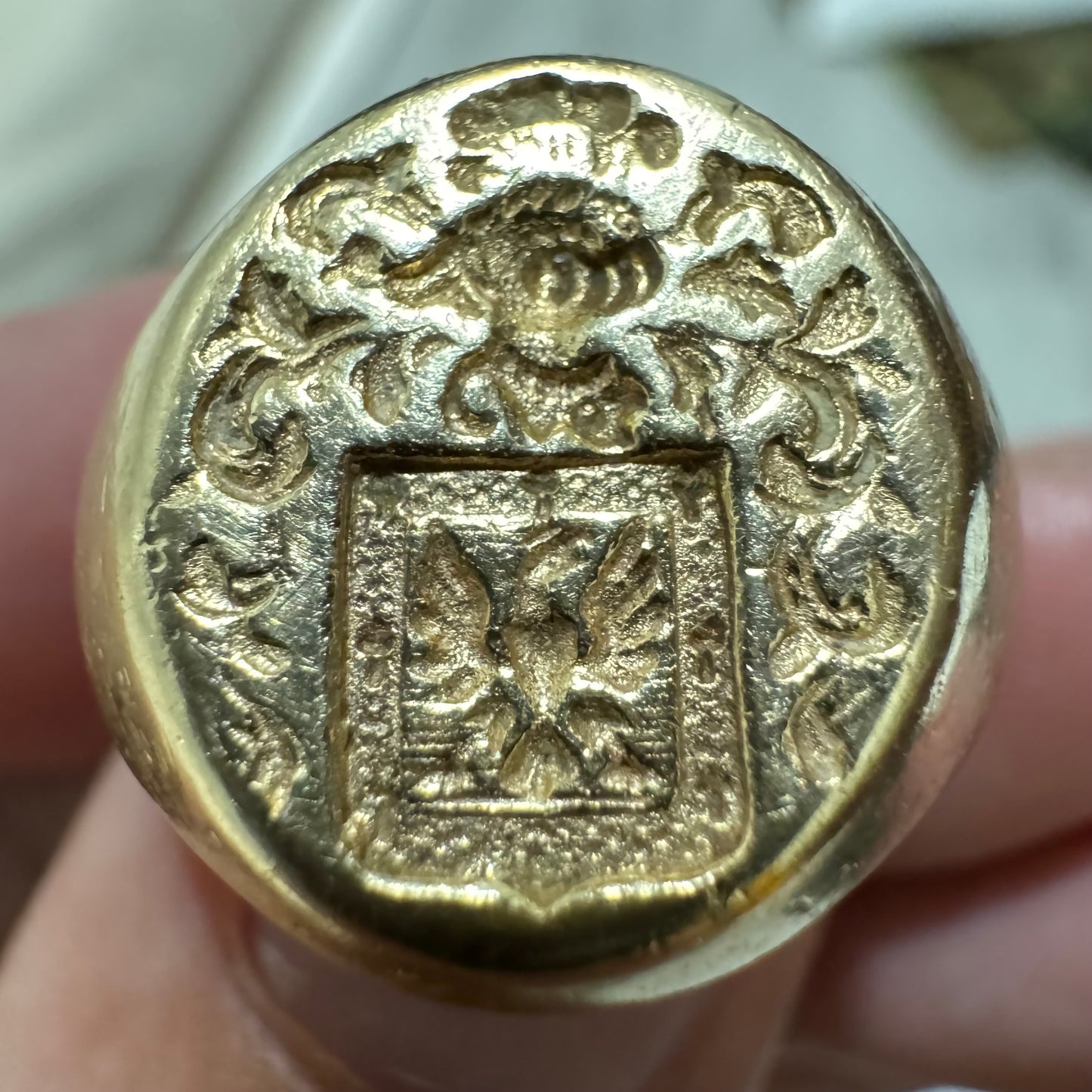 Antique Solid 14k Yellow Gold Warrior Crest Intaglio Signet Ring (7.5)