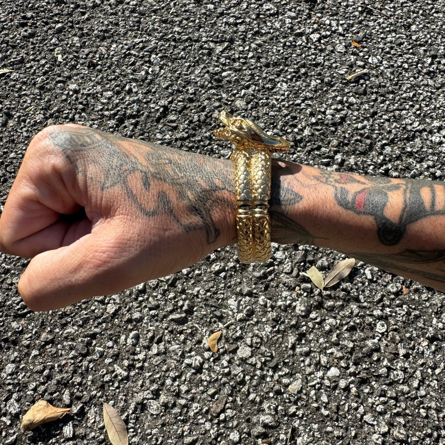 Vintage 14k Yellow Italian Gold Large Menacing Snake Bracelet (7”-8”)