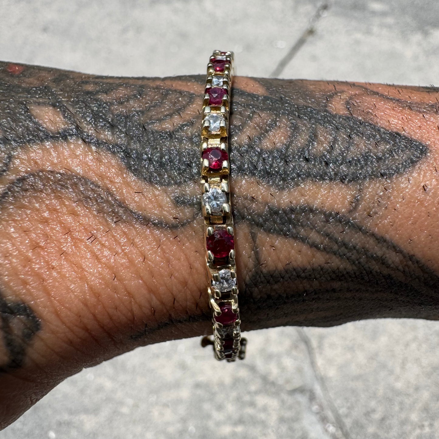 Vintage 14k Yellow Gold 2.5ctw Natural Diamond And Ruby Classic Tennis Bracelet (7.75”)