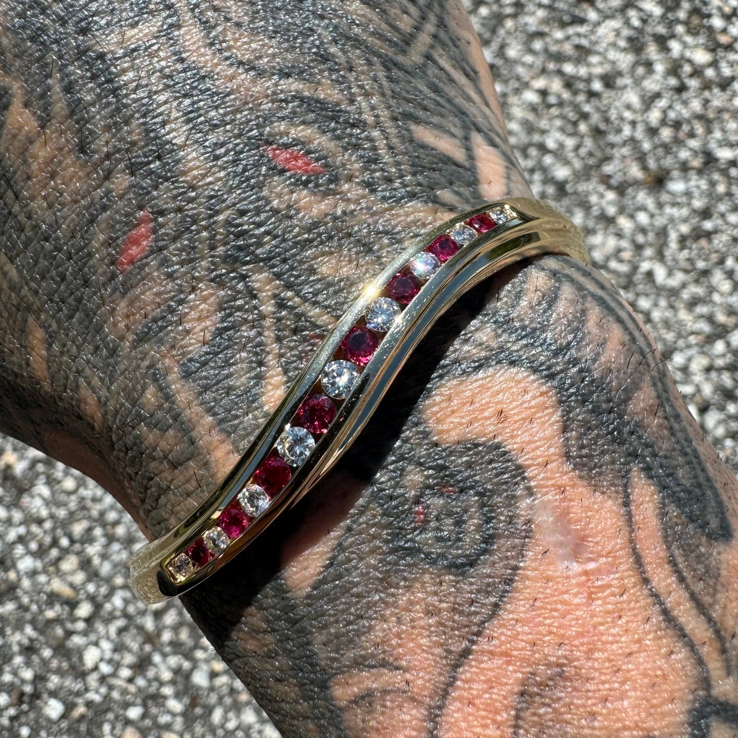 Vintage Solid 14k Yellow Gold Natural Diamond And Ruby Bangle Bracelet